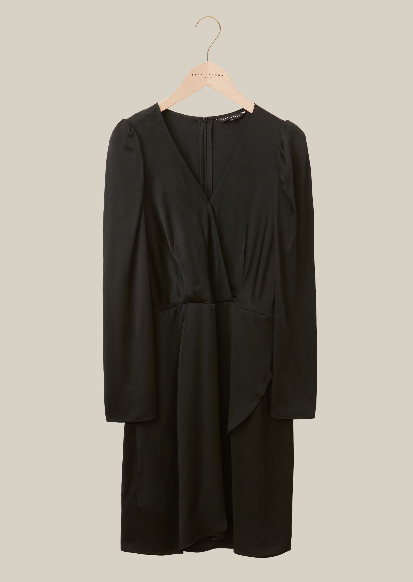 Robe Ronda effet cache-coeur noire en crêpe martelé Faume - seconde main