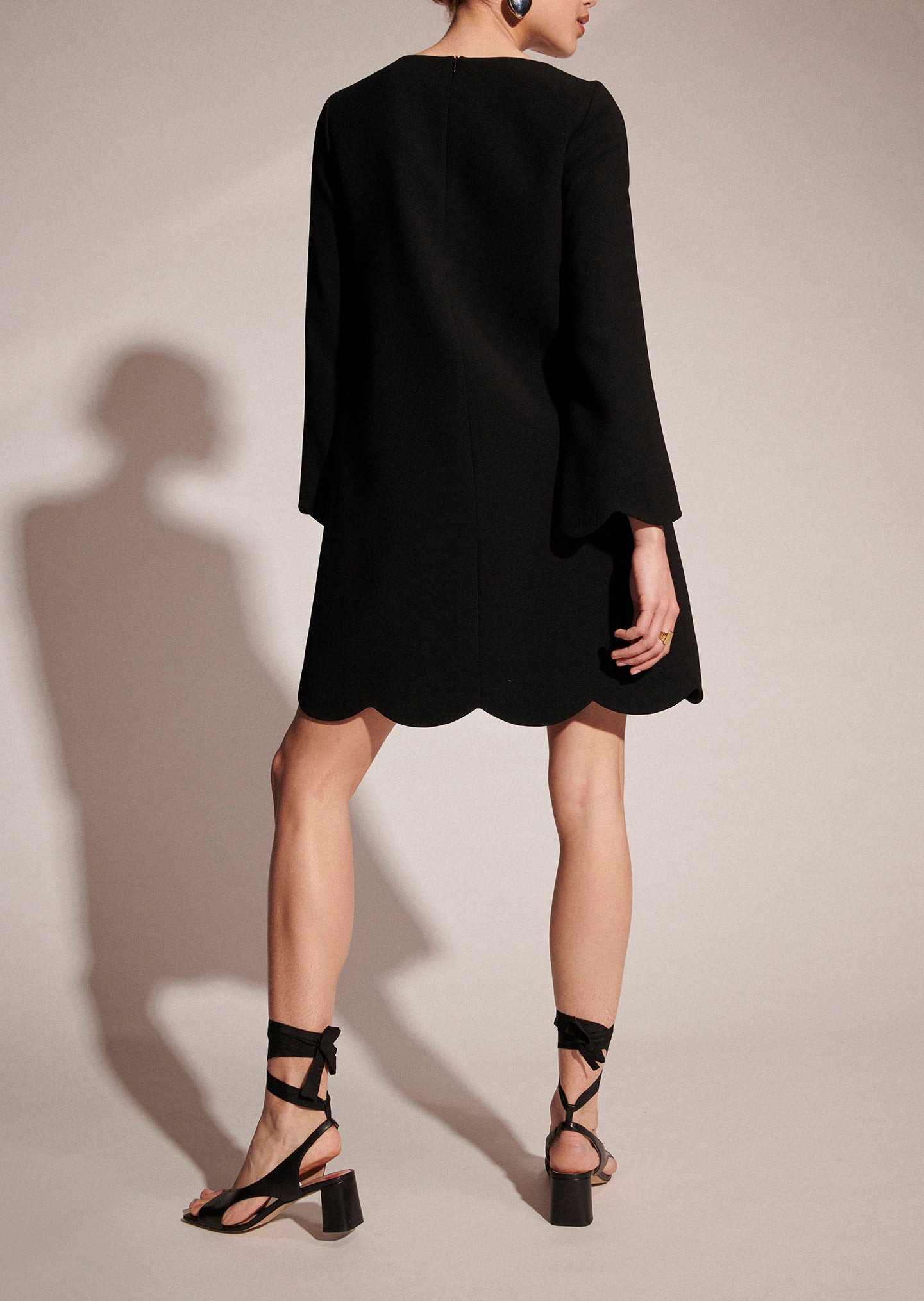 Robe Rossie noire en crêpe Faume - seconde main