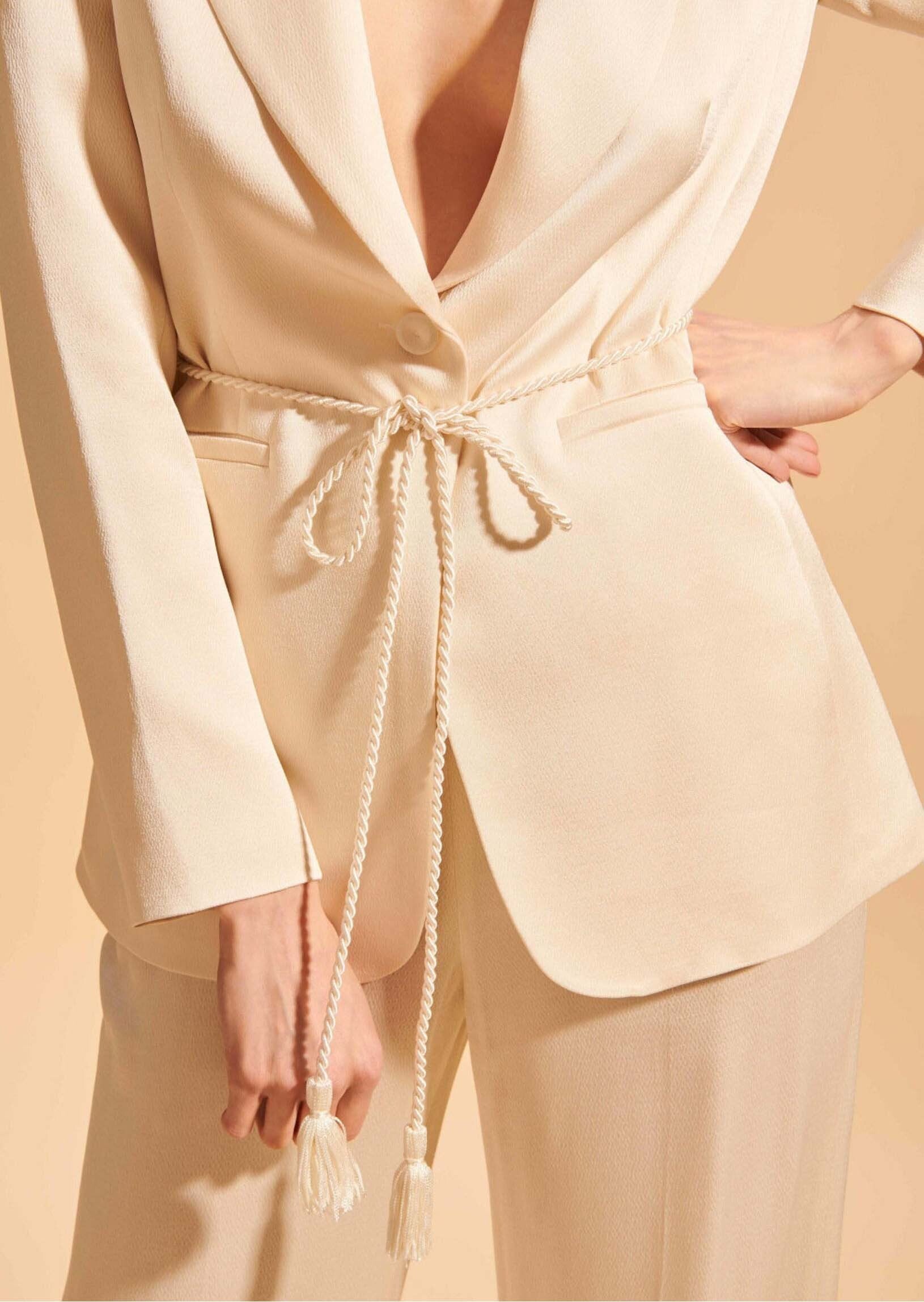 Veste de tailleur Vassilia écrue en crêpe martelé Faume - seconde main