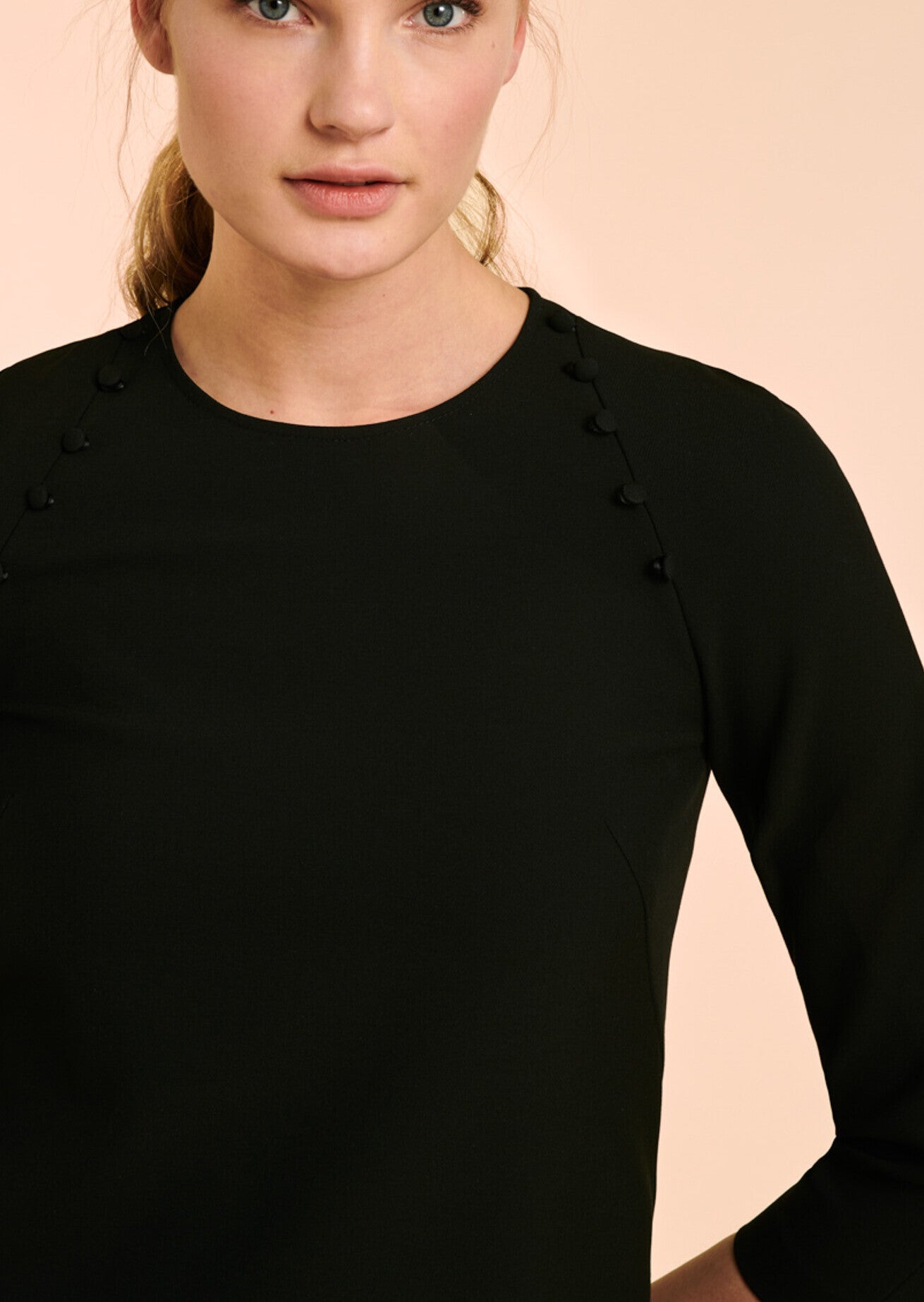 Robe Renata noire en toile double Faume - seconde main