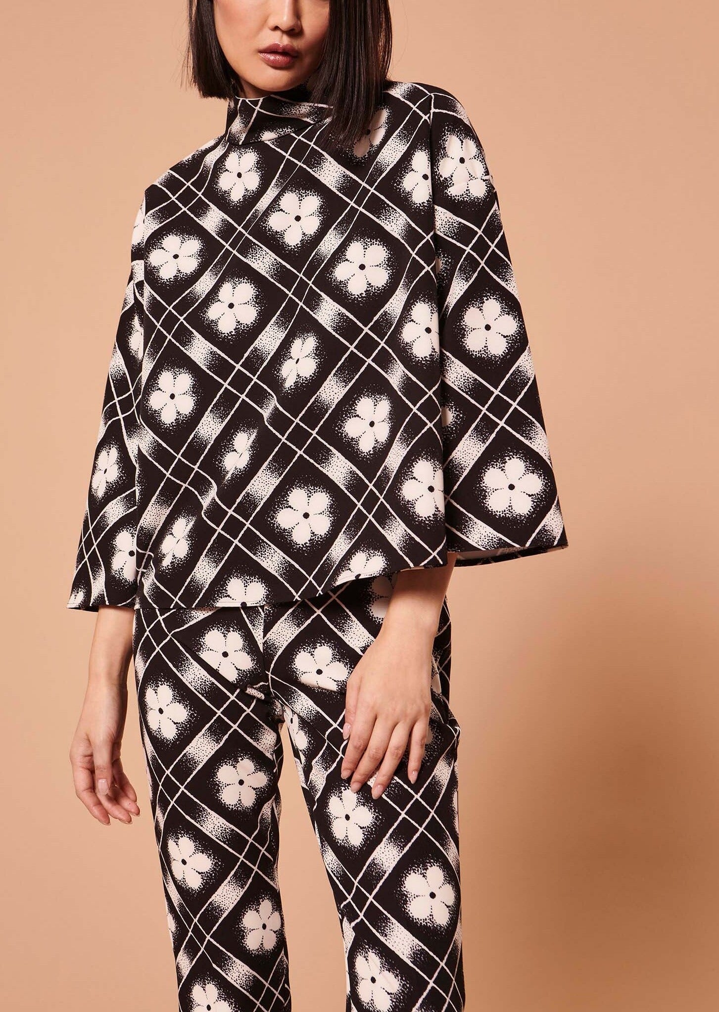 Top Tim noir imprimé à fleurs Faume - seconde main