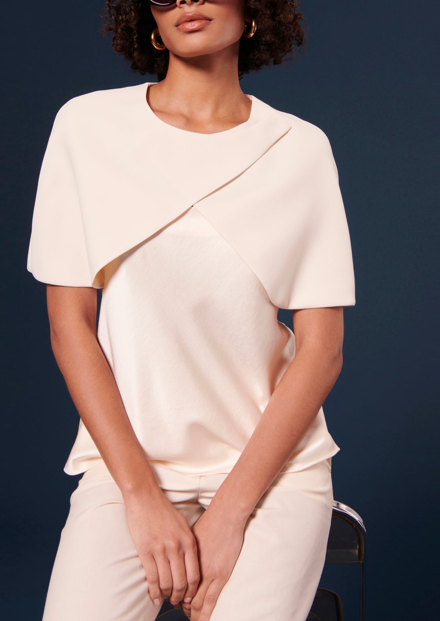 Cape Valentina écrue en crêpe Faume - seconde main