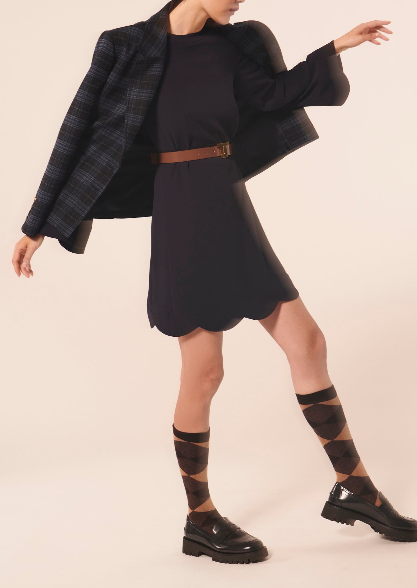 Robe Ruoda bleu nuit en crêpe Faume - seconde main