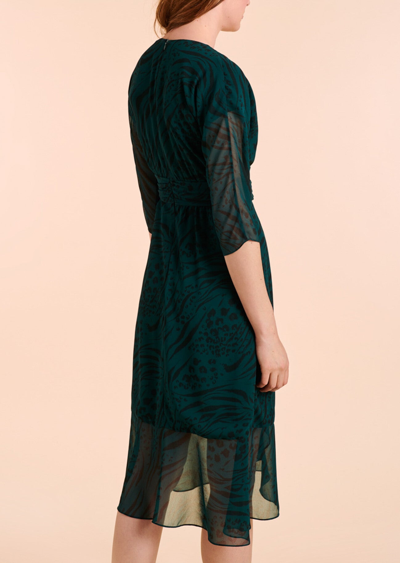 Robe mi-longue Romanella imprimé animal en georgette Faume - seconde main