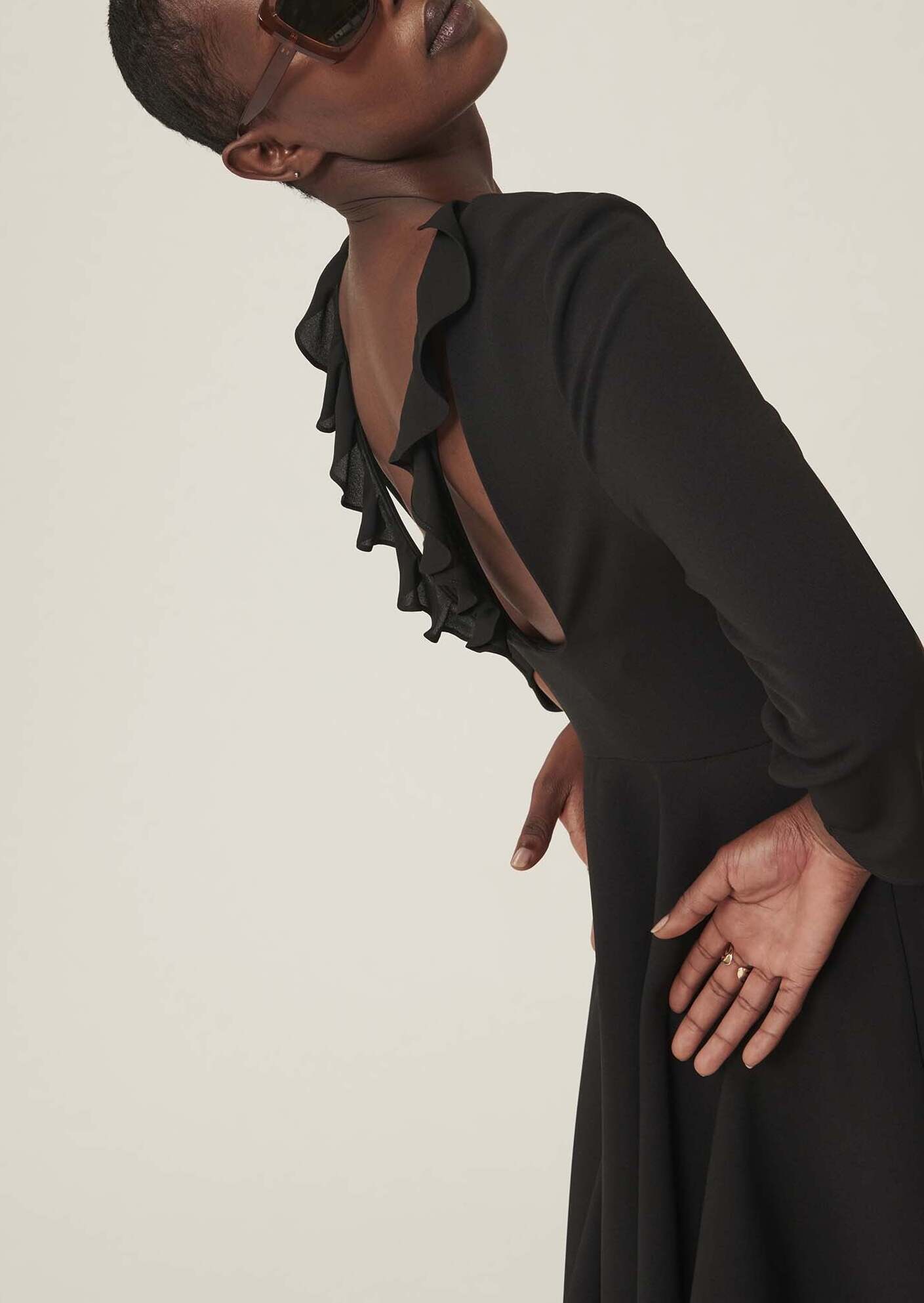 Robe Reelie noire en crêpe Faume - seconde main