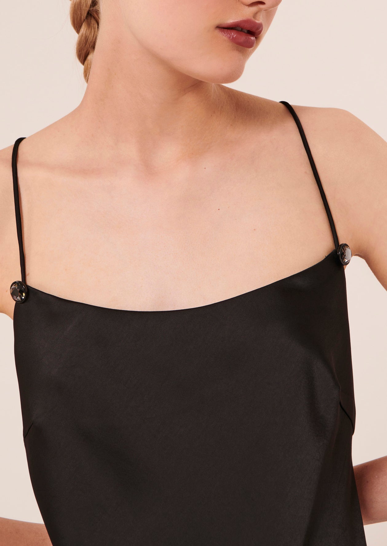 Robe Reane noire en satin fluide Faume - seconde main