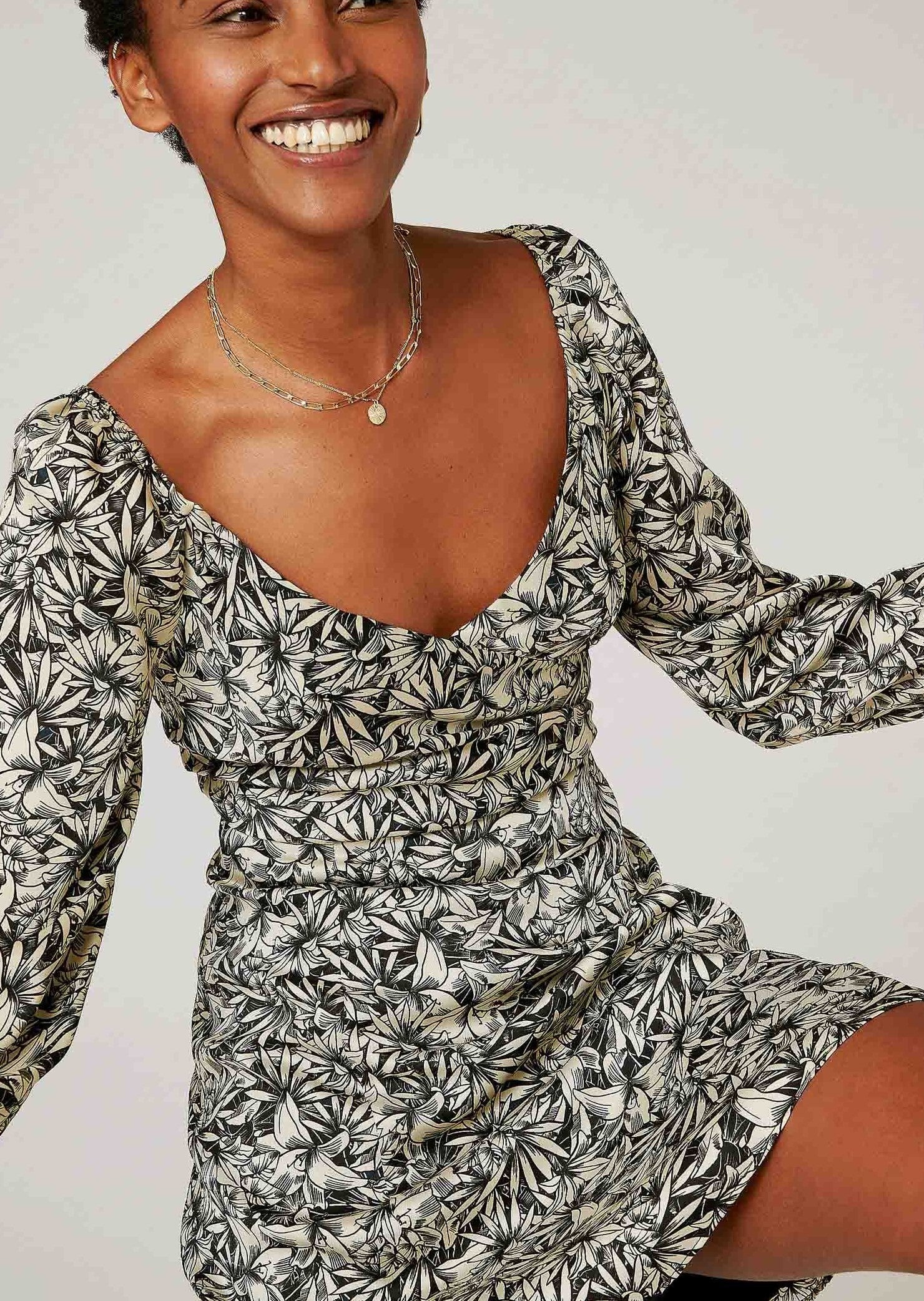 Robe courte esprit cache-coeur Resha imprimé orchidées sur twill écru Faume - seconde main