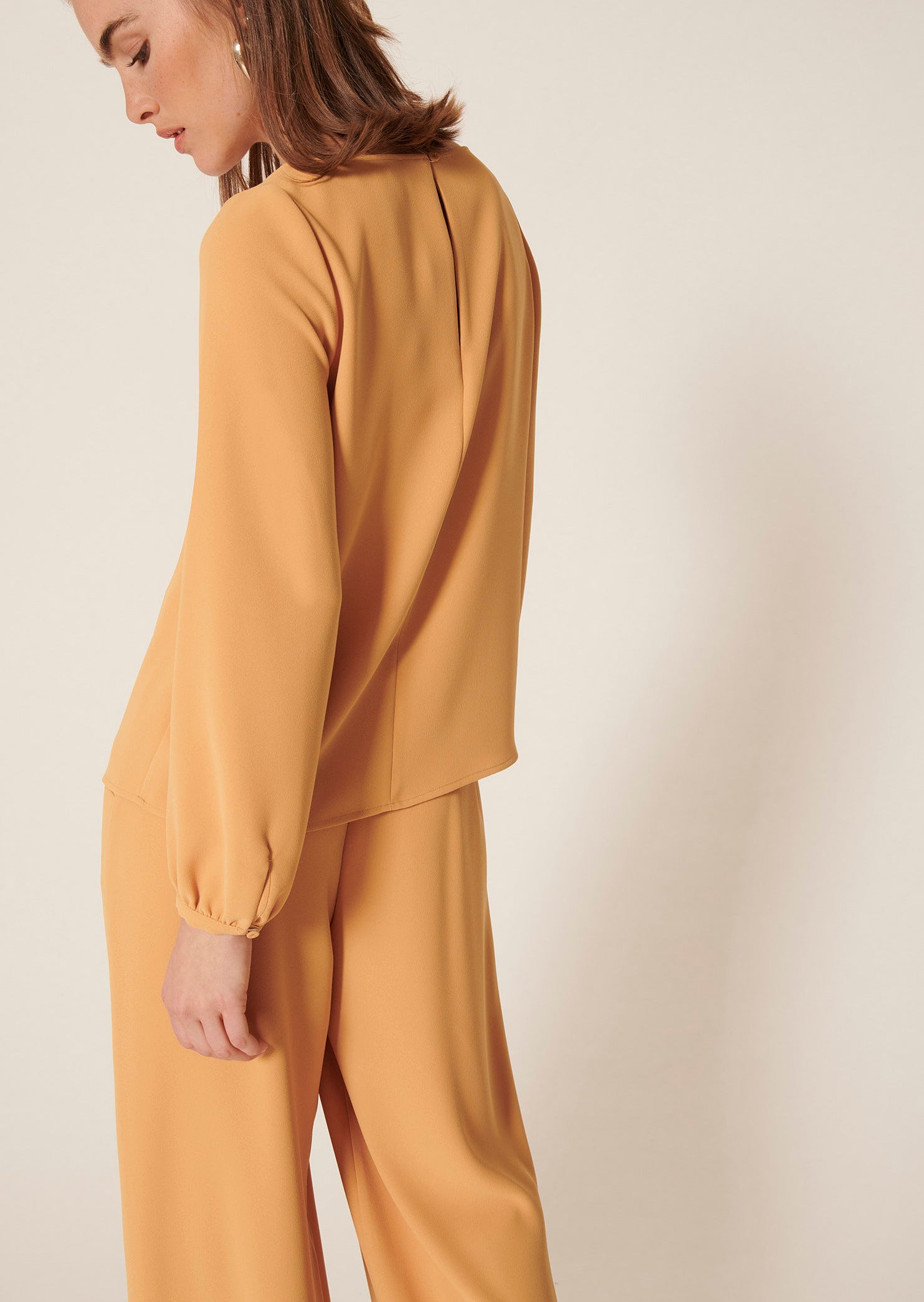 Top Tabecca beige en crêpe Faume - seconde main