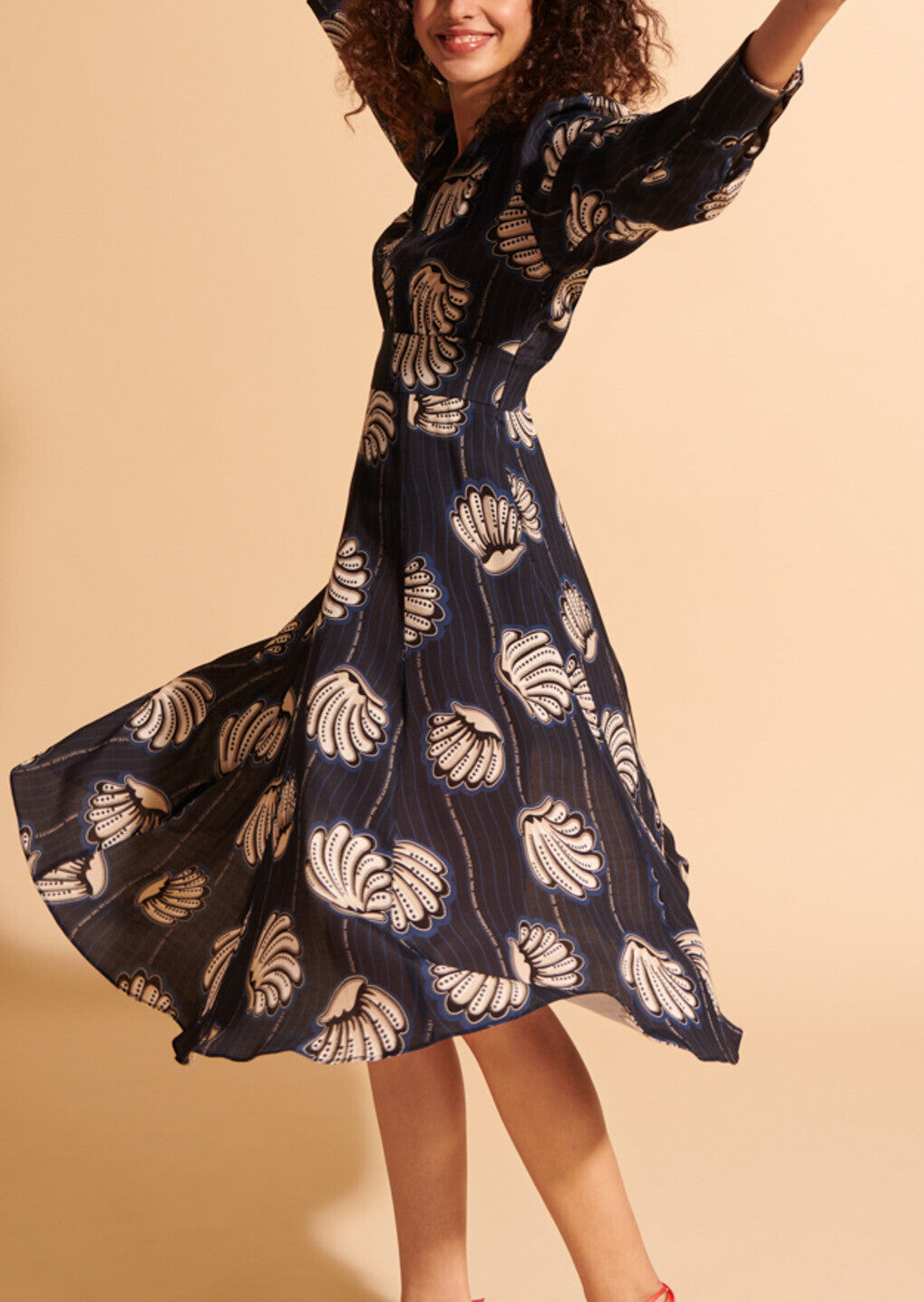 Robe Rio en viscose bleu nuit imprimé coquillages Faume - seconde main