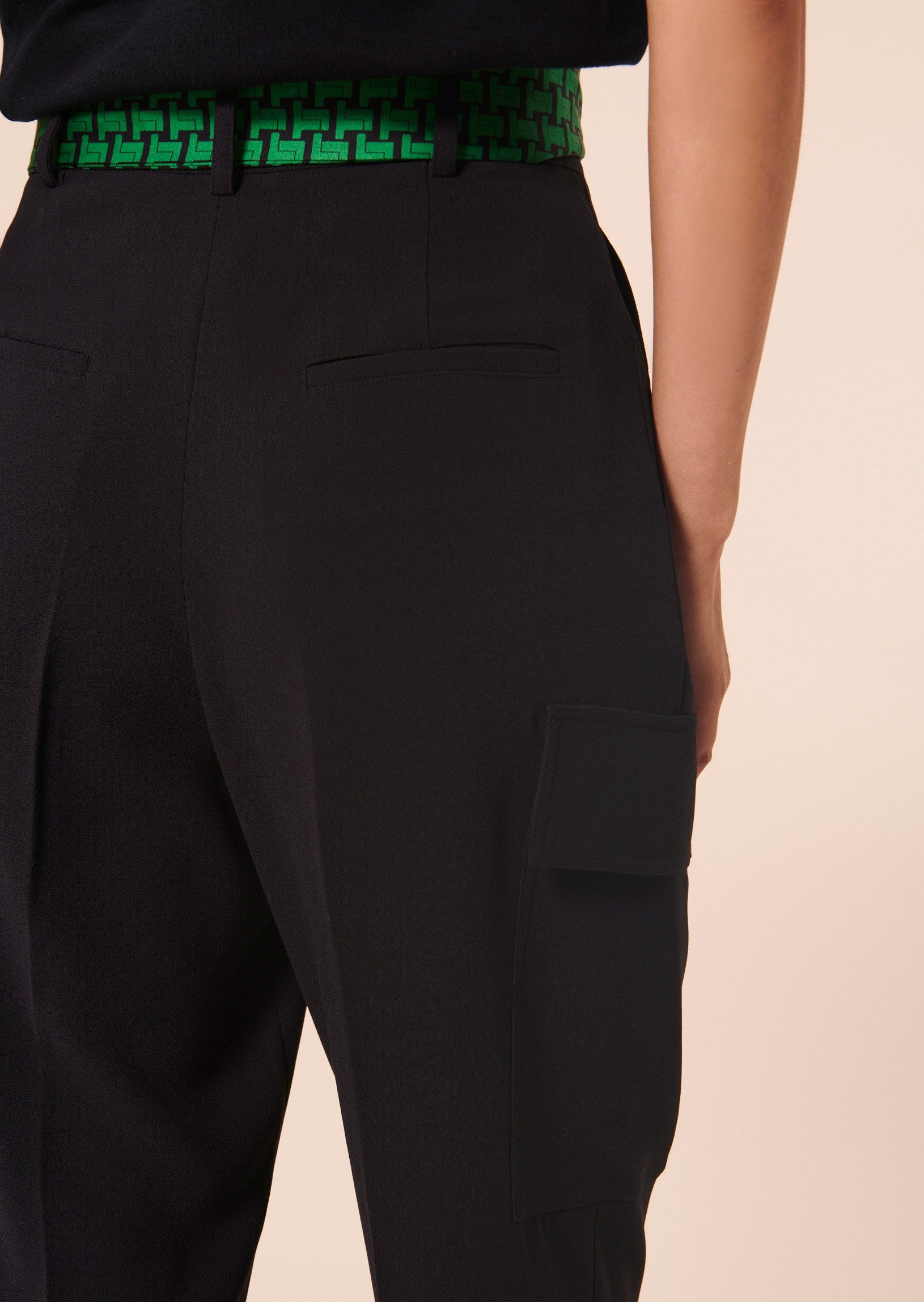 Pantalon Philippe bleu nuit en crêpe Faume - seconde main