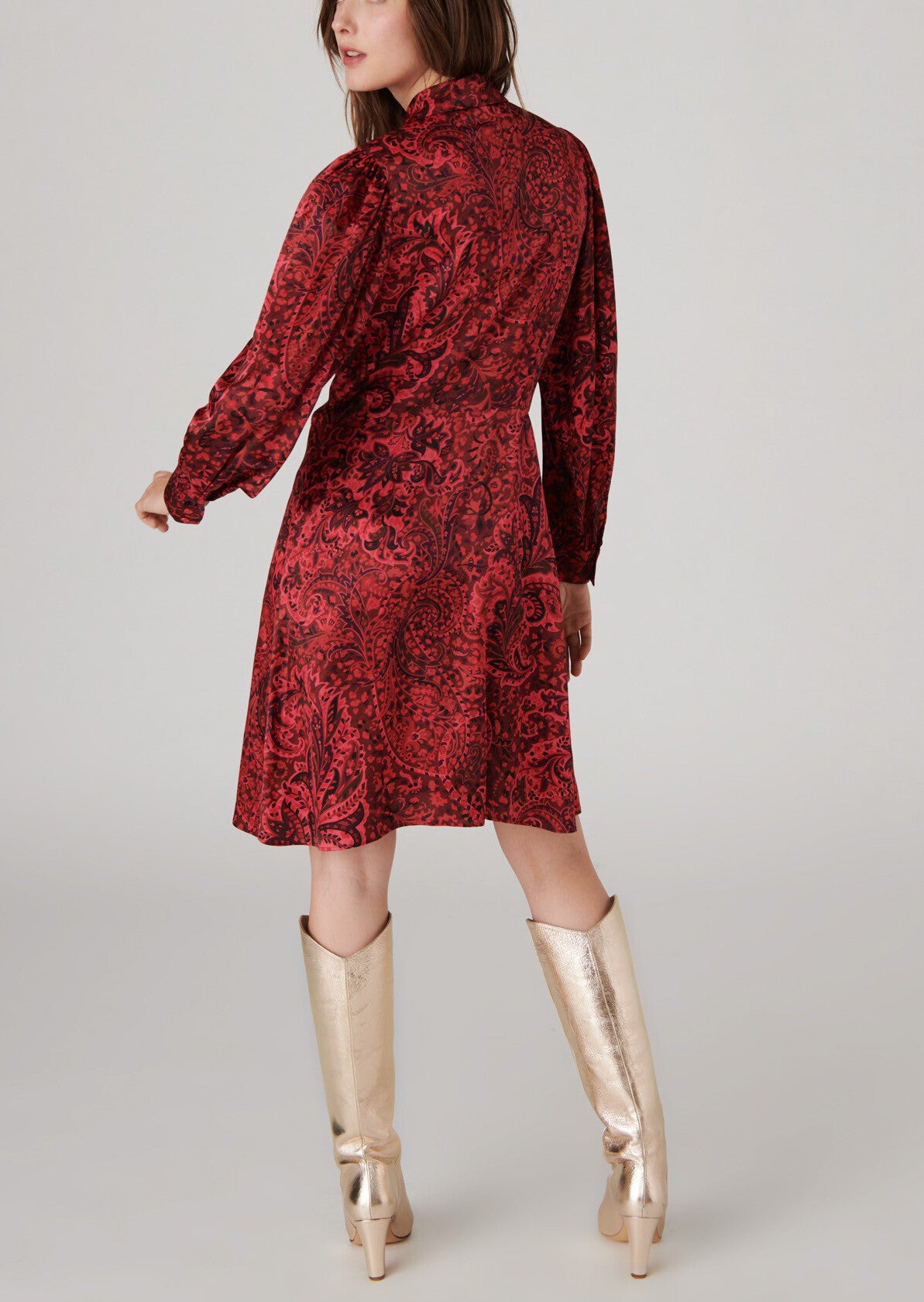 Robe chemise Rolia rouge imprimé cachemire en satin viscose de soie Faume - seconde main