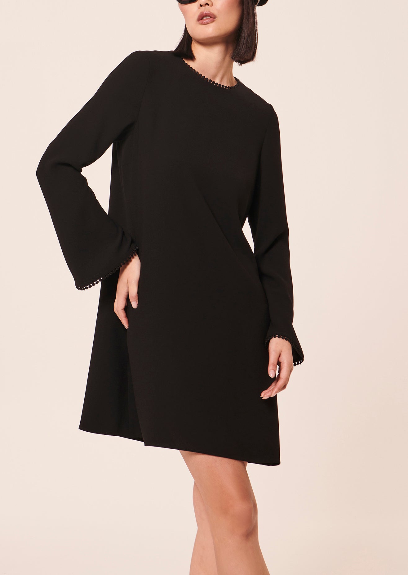 Robe Raja noire en crêpe Faume - seconde main