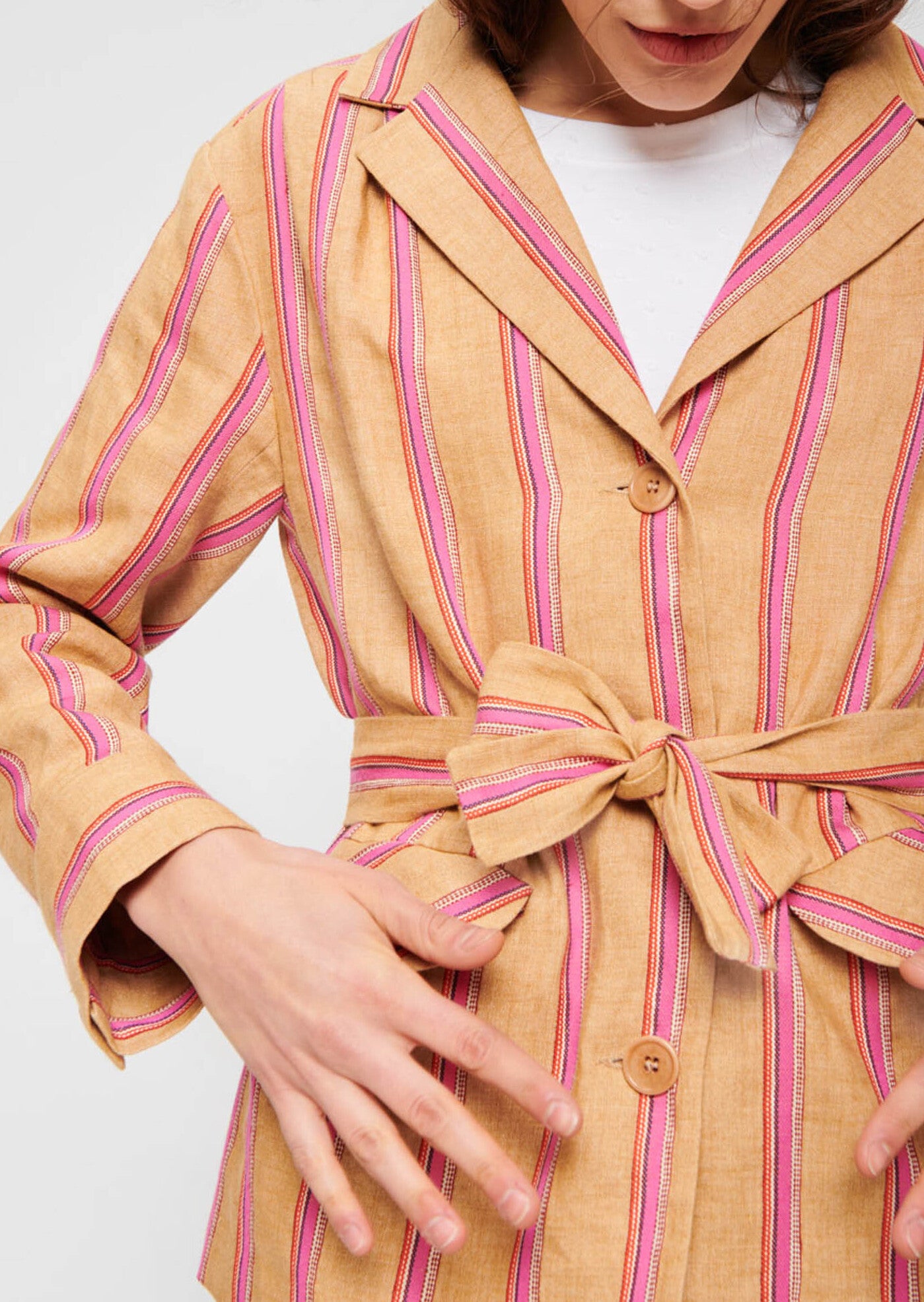 Veste en lin à rayures roses Faume - seconde main