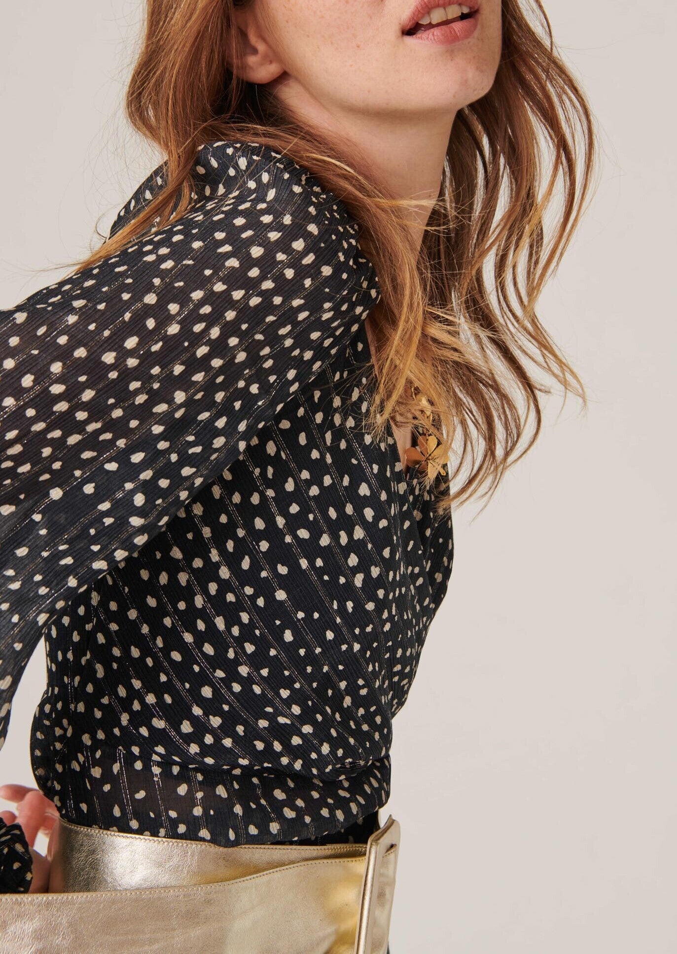 Top esprit cache-coeur Taska imprimé pois coeurs sur viscose crépon lurex noir Faume - seconde main