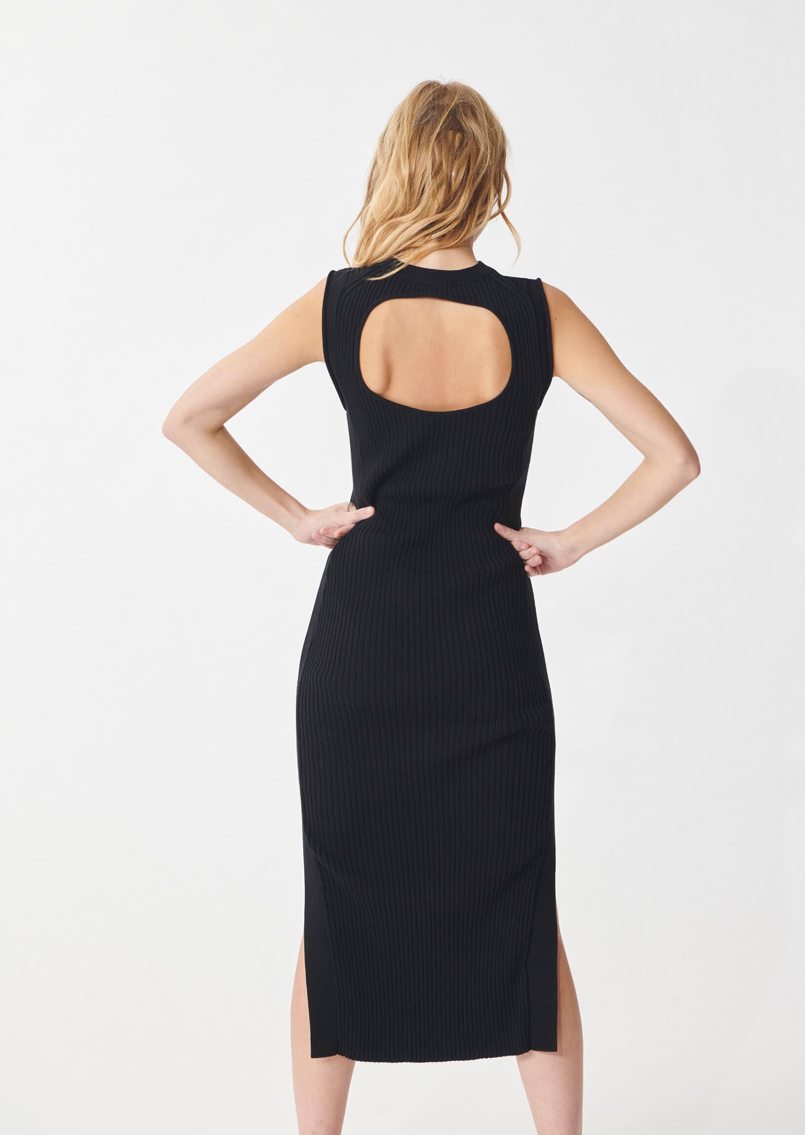 Robe longue et moulante Riviera noire en maille cotelée Faume - seconde main