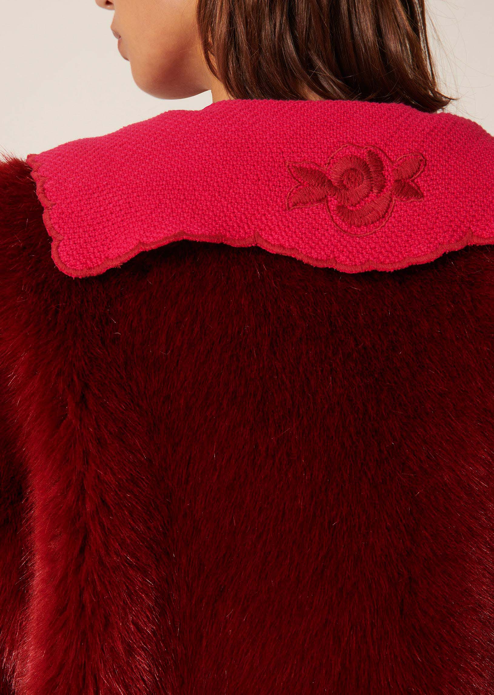 Manteau Melusine bordeaux en fausse fourrure Faume - seconde main