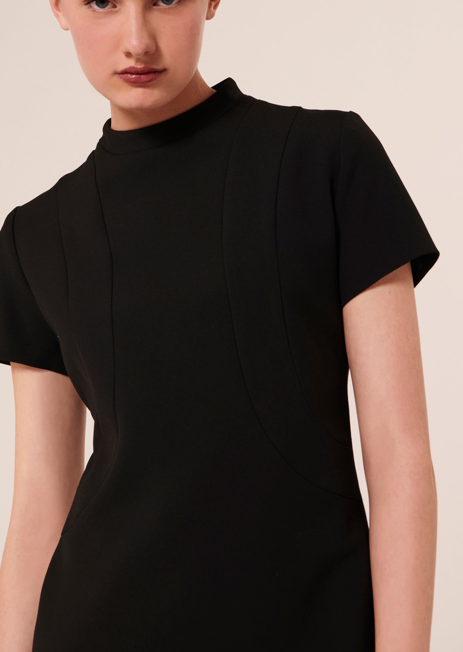 Robe Raquel noire en toile double Faume - seconde main