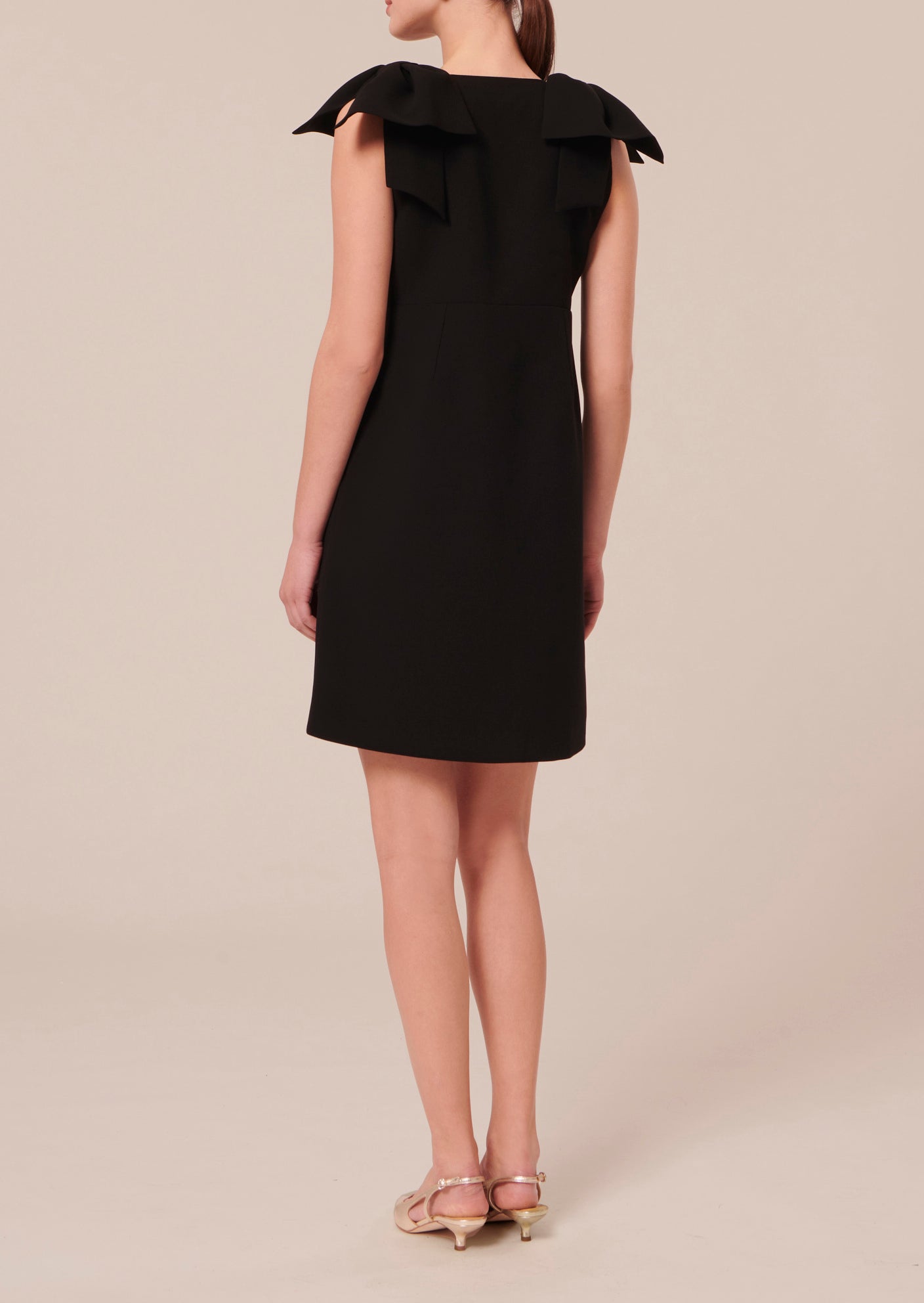 Robe Remarquable noire en crêpe Faume - seconde main