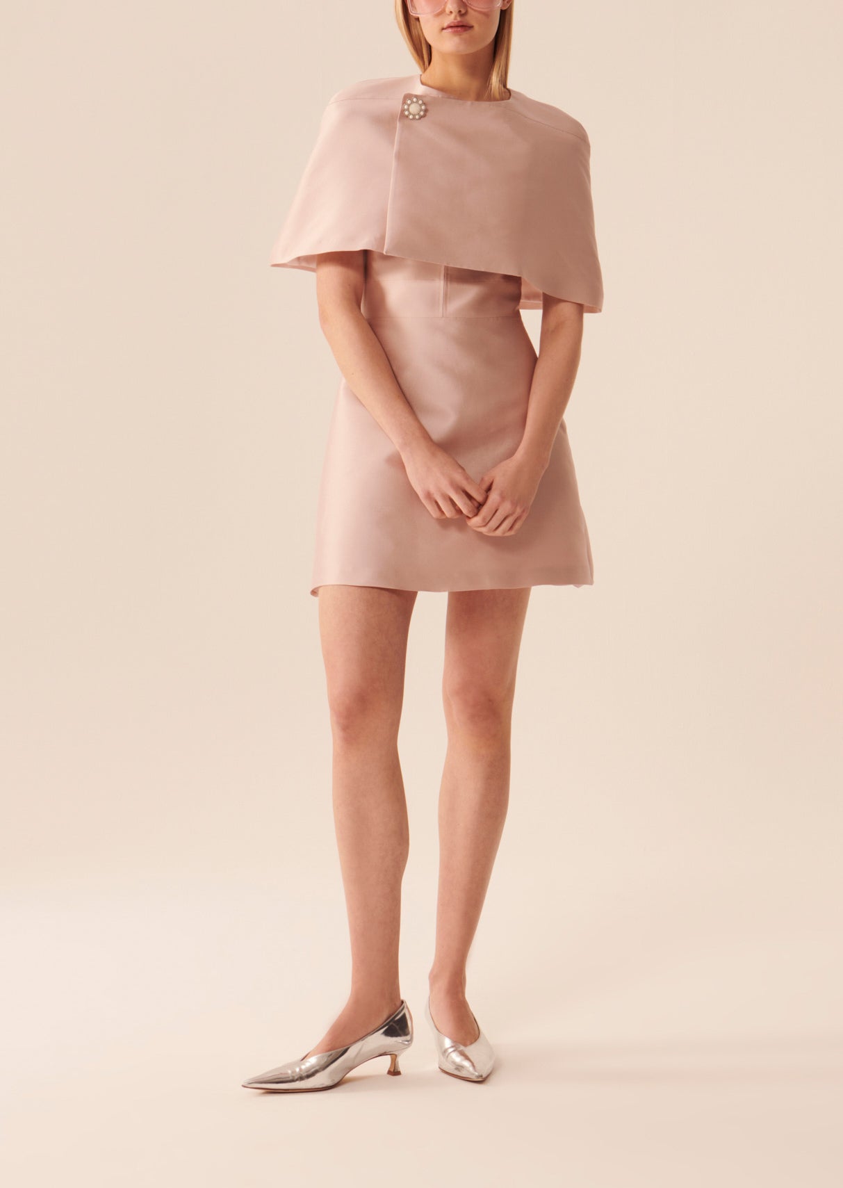 Cape Valeria nude en satin Faume - seconde main