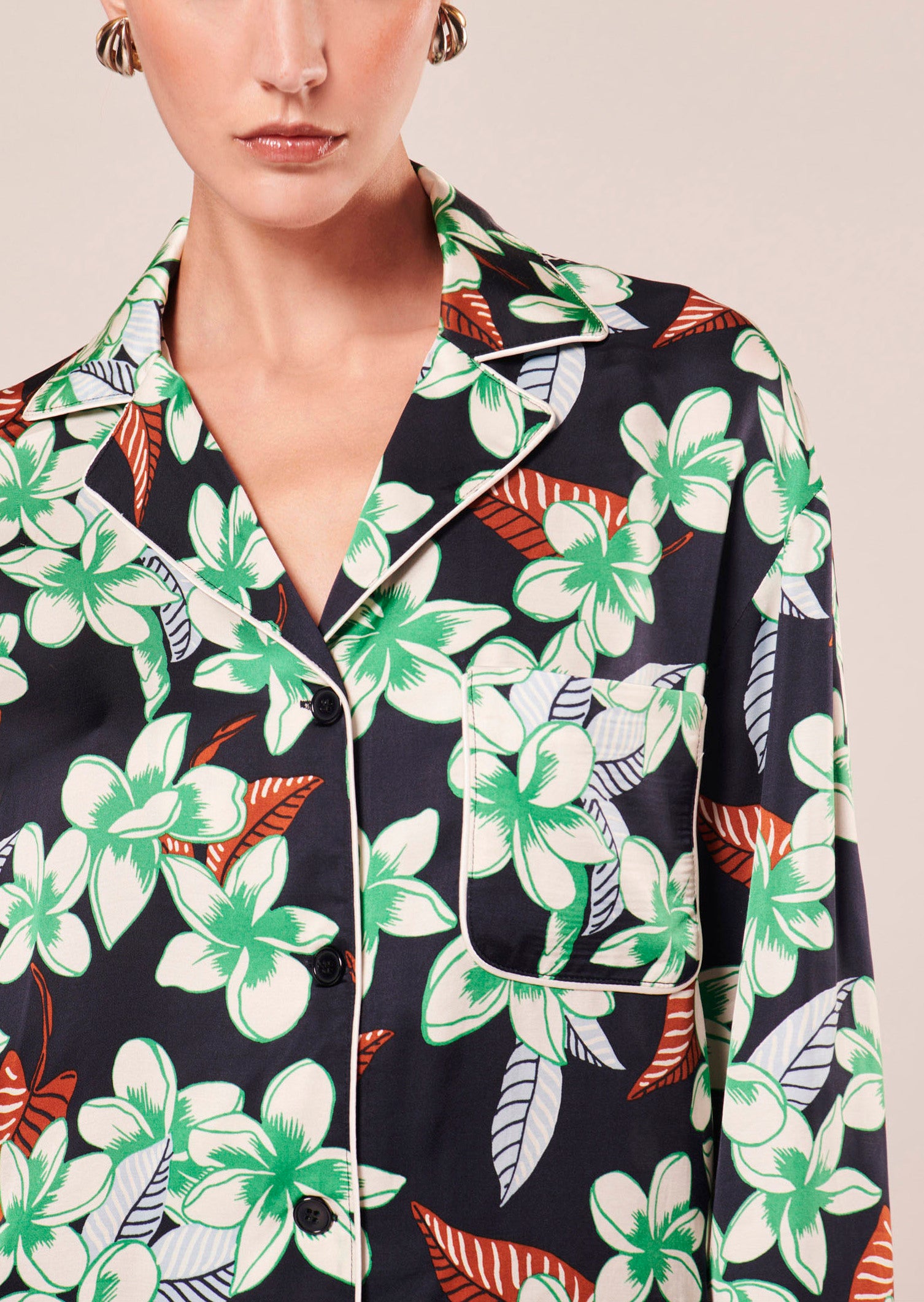 Chemise Calvi bleu nuit à motif fleurs Faume - seconde main