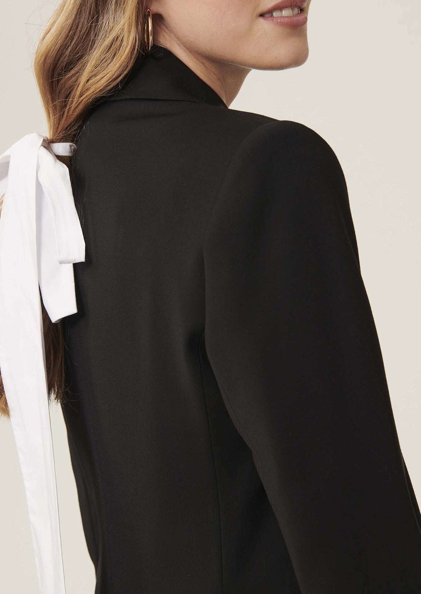 Veste Vanessa noire en tailleur technique Faume - seconde main