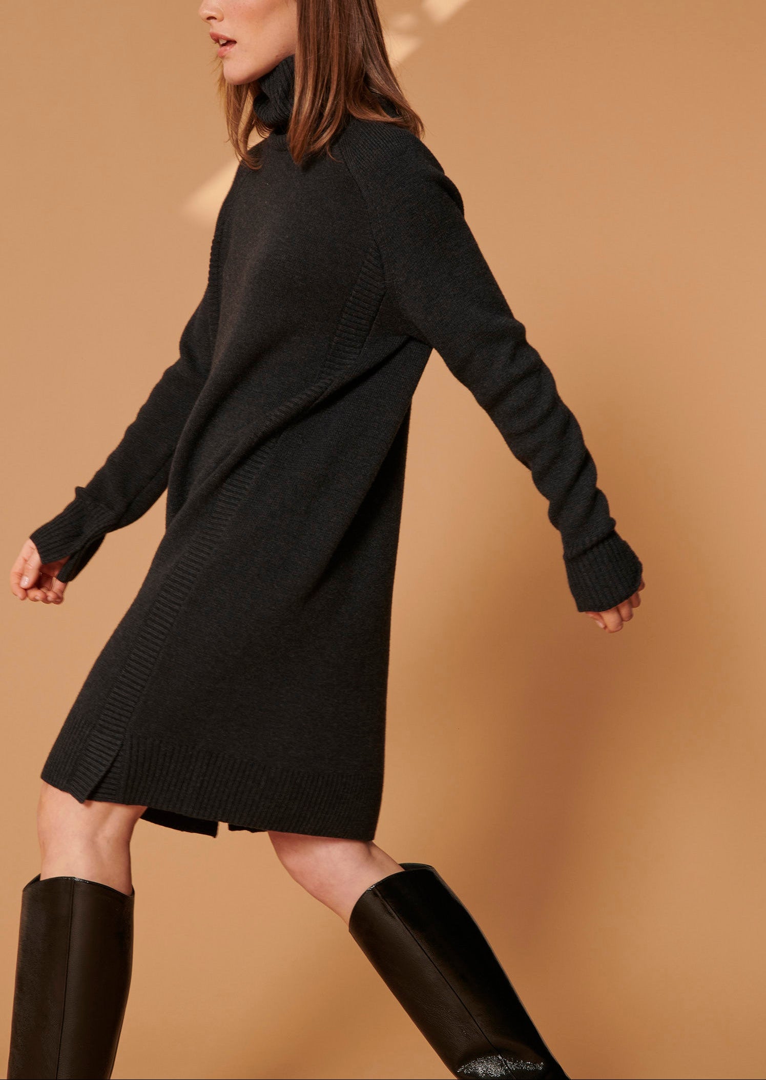 Robe pull Royale grise en laine Faume - seconde main