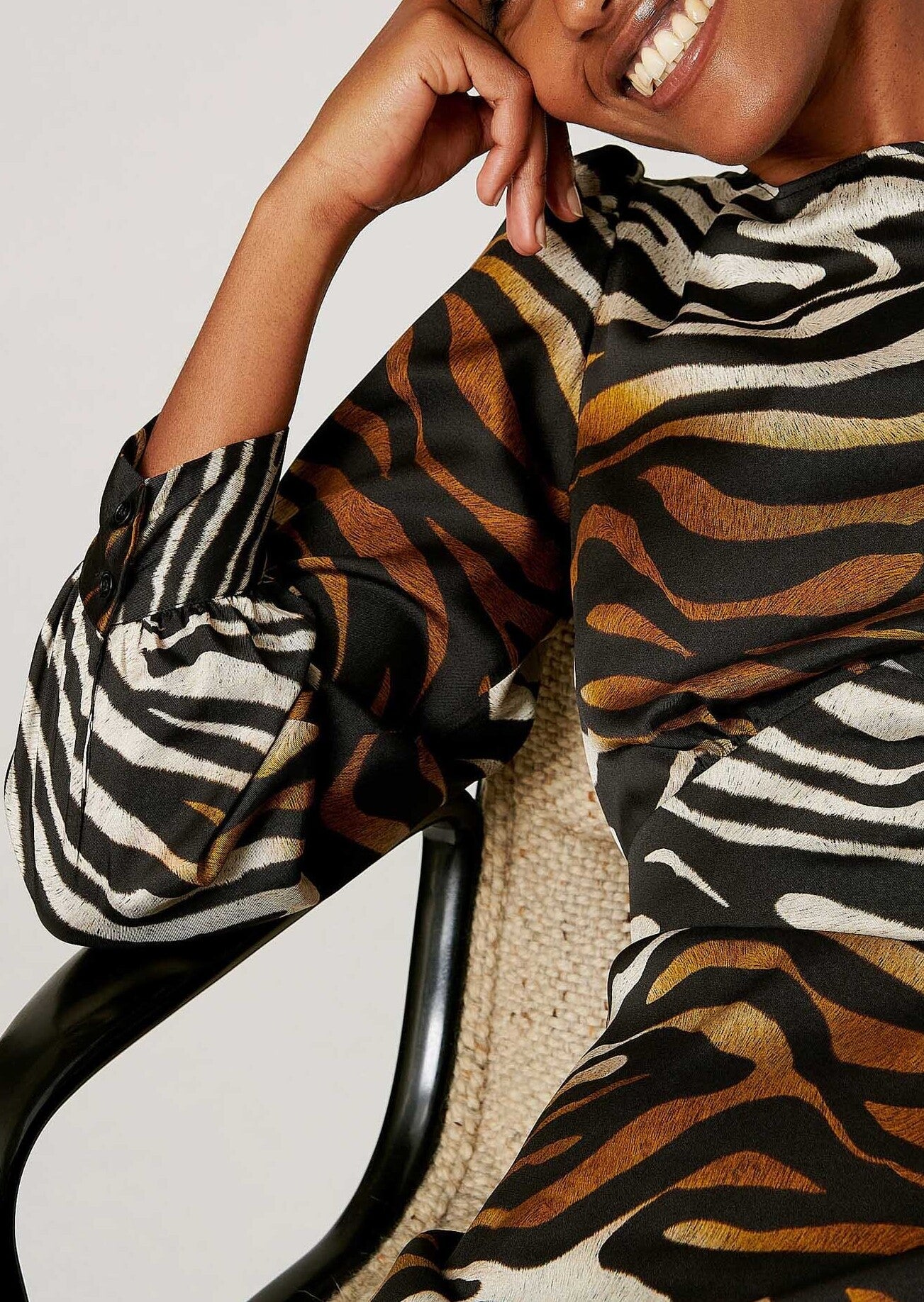 Robe Renette ajustée noire imprimé zèbre en viscose Faume - seconde main