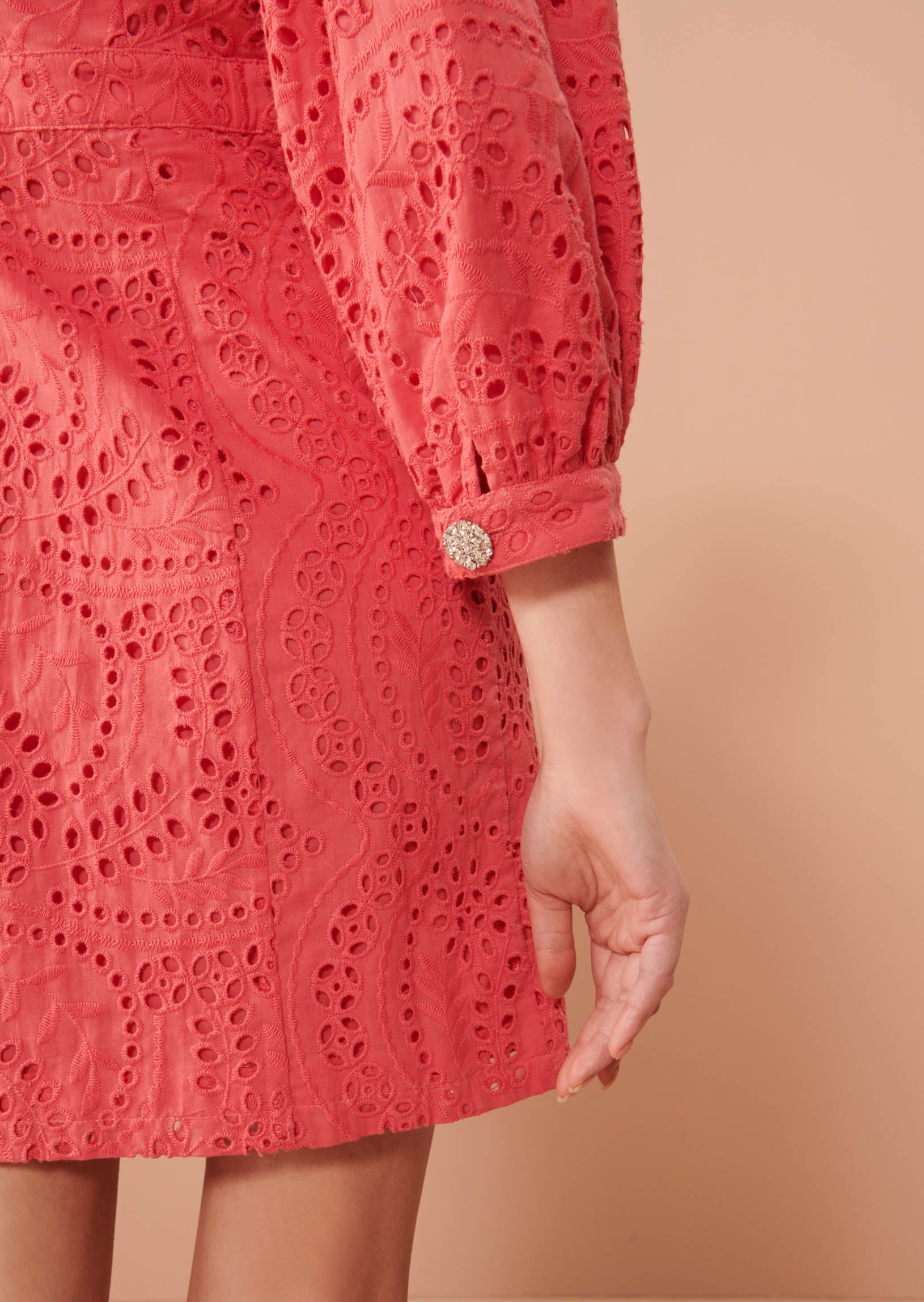 Robe Rosalyn rose en broderie Faume - seconde main