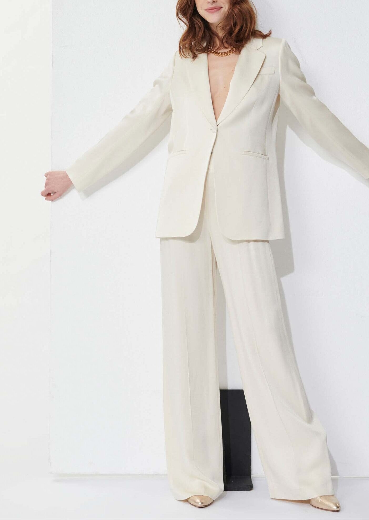 Veste de tailleur Vassilia écrue en crêpe martelé Faume - seconde main