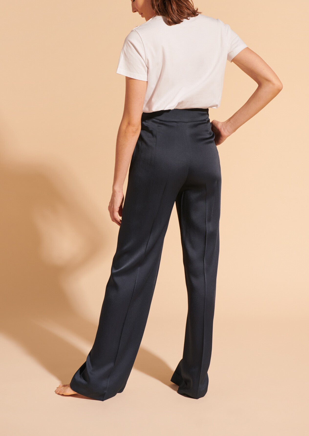 Pantalon de tailleur Poem bleu nuit en crêpe martelé Faume - seconde main