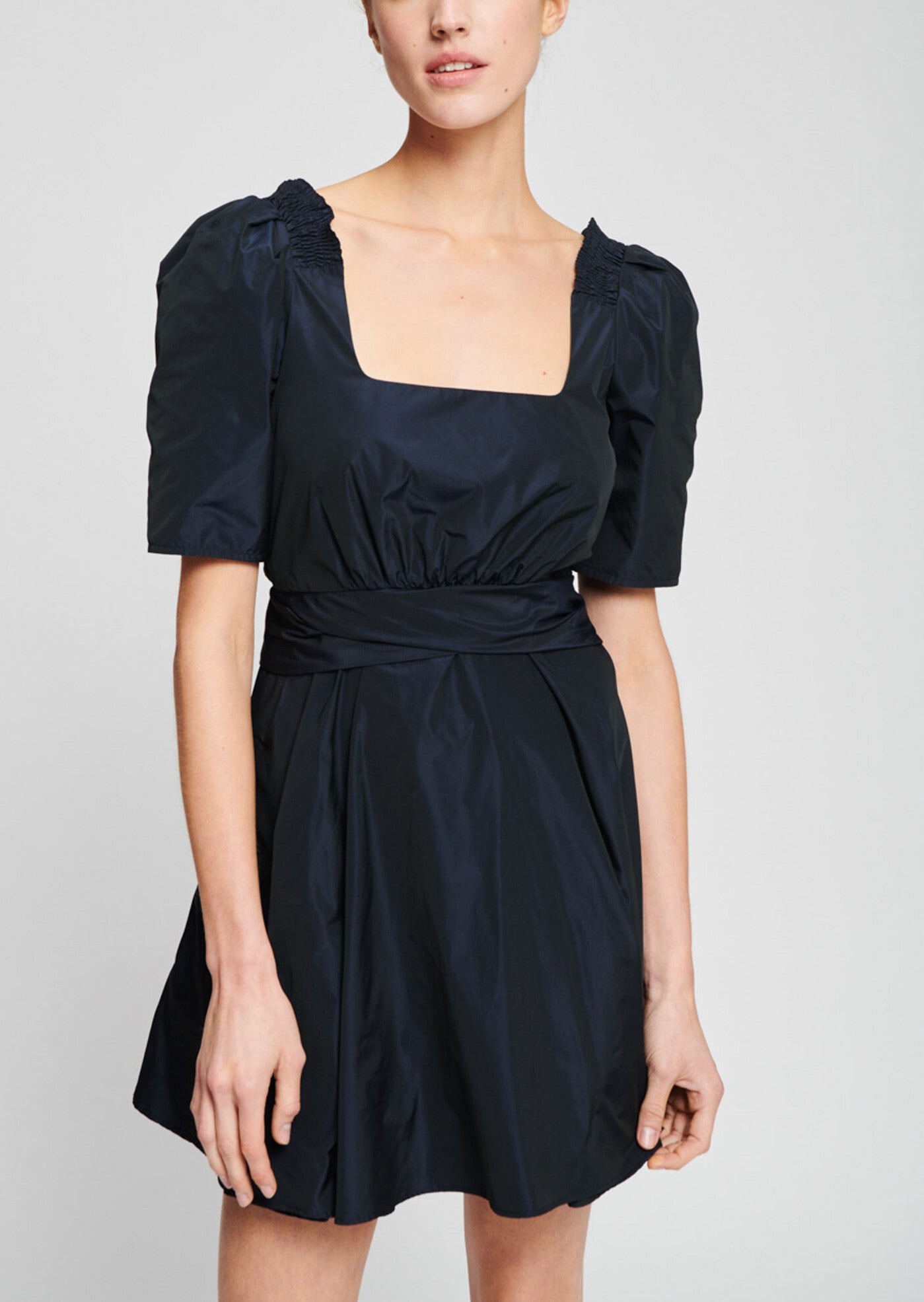 Robe courte en taffetas bleu nuit Faume - seconde main