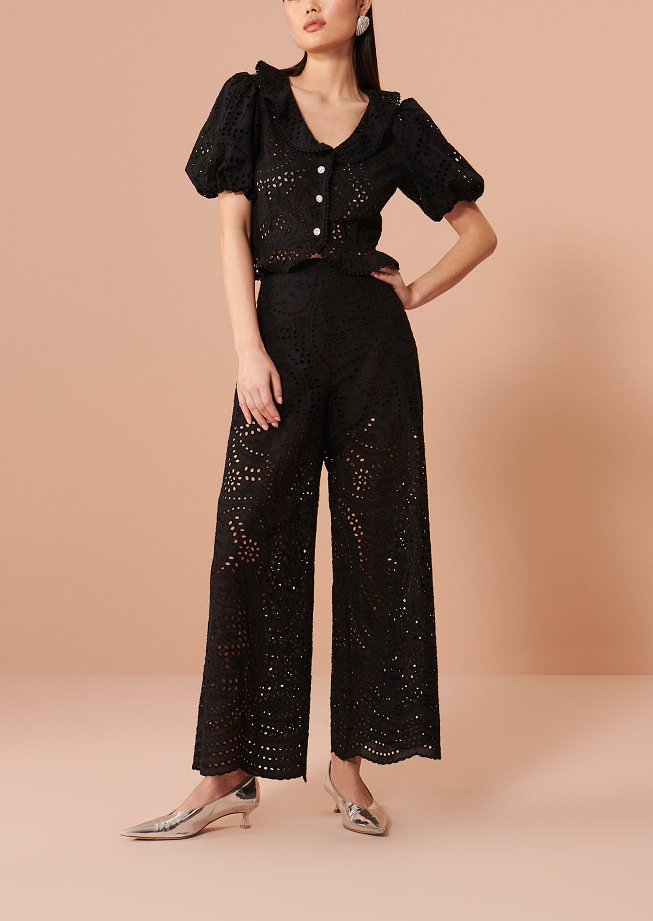 Pantalon Paprika noir en broderie Faume - seconde main