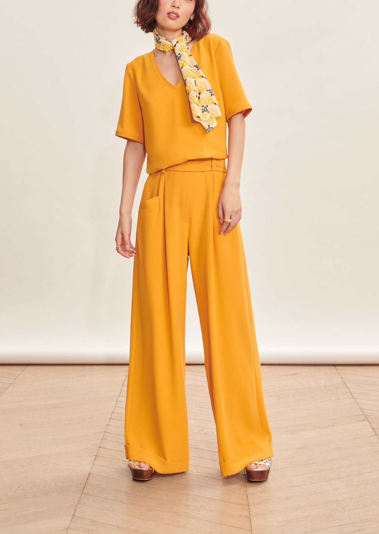 Top Toscane jaune en crêpe Faume - seconde main