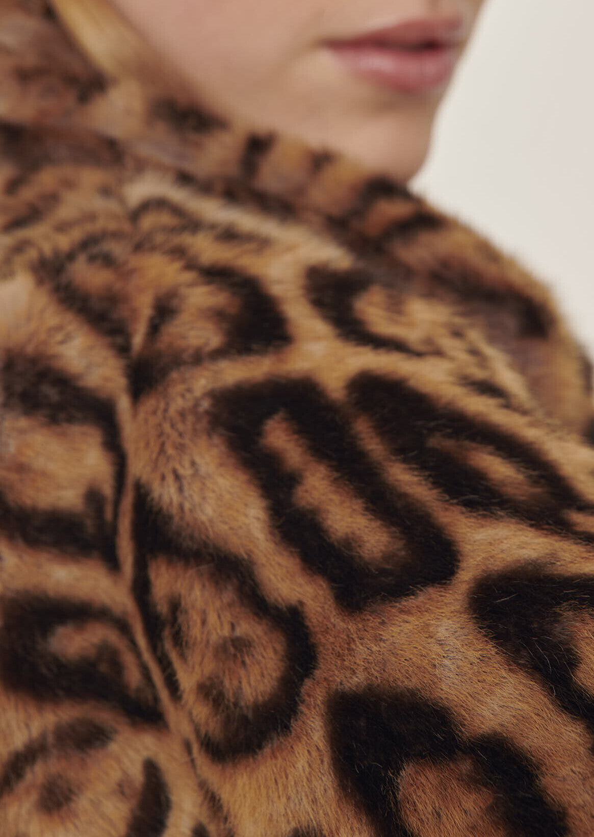 Blouson Bianca marron en fausse fourrure léopard Faume - seconde main