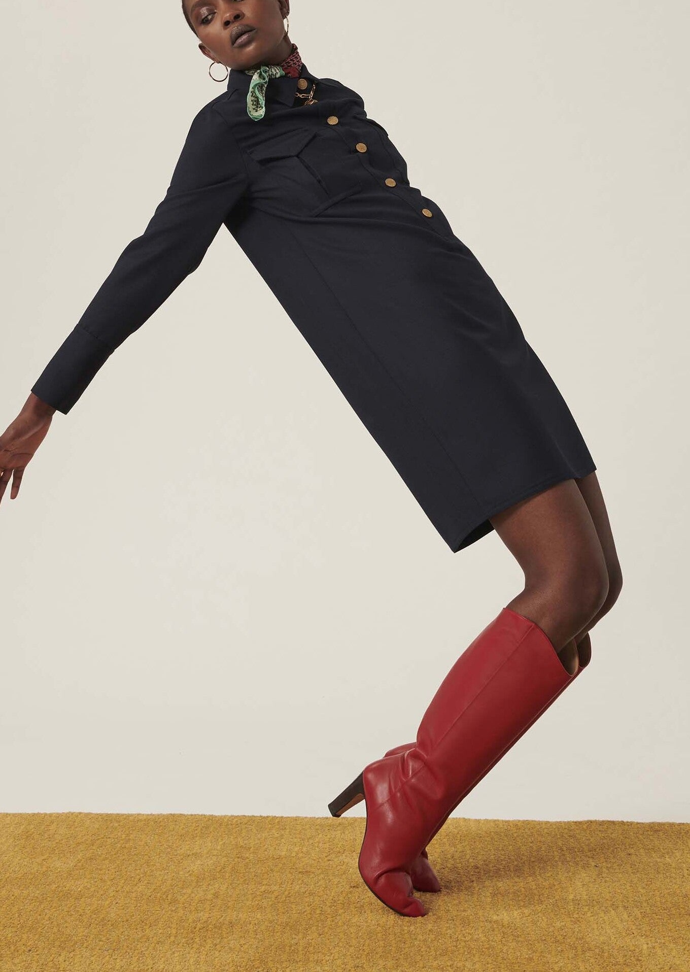 Robe Rolande bleu marine en sergé militaire Faume - seconde main