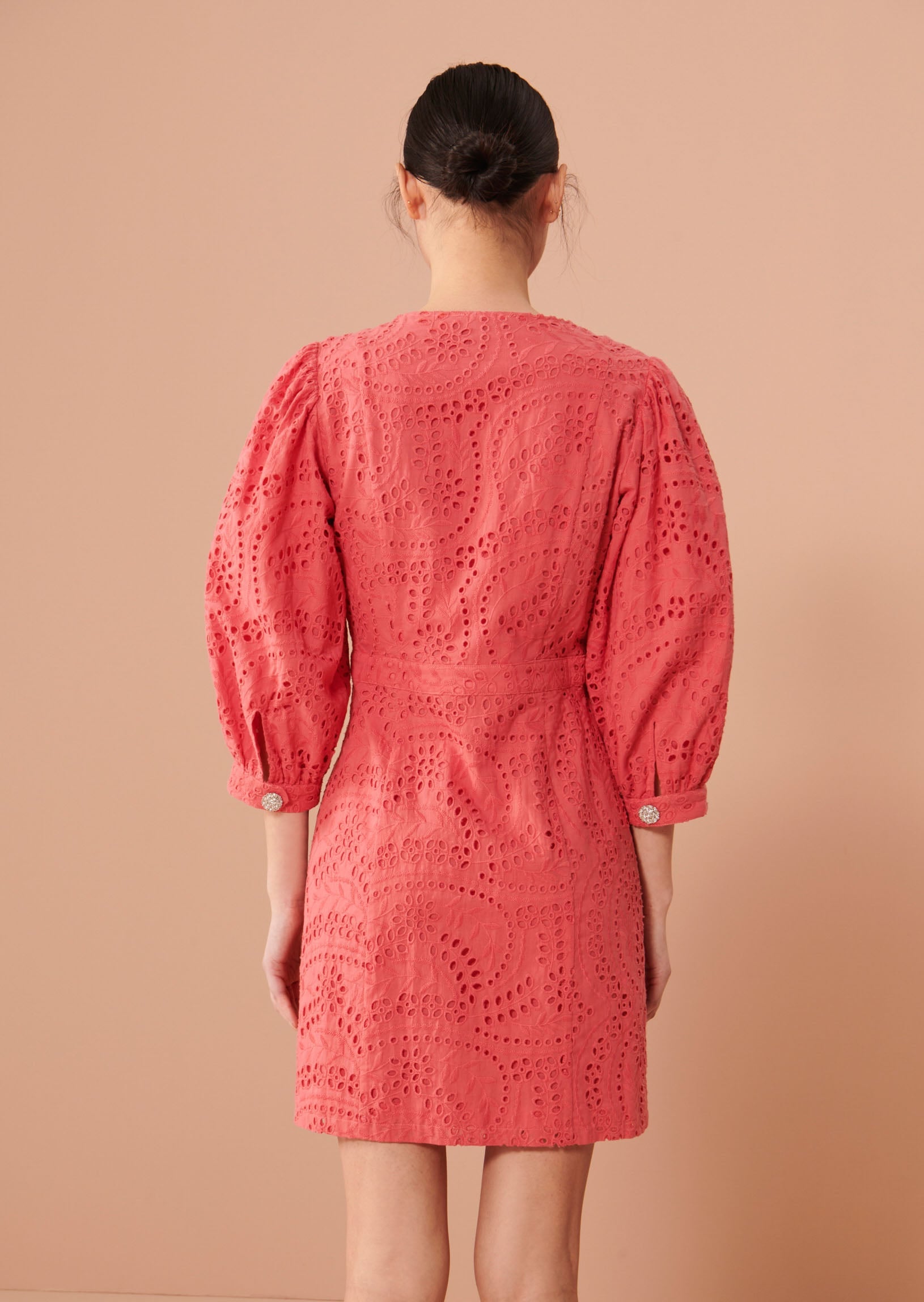 Robe Rosalyn rose en broderie Faume - seconde main