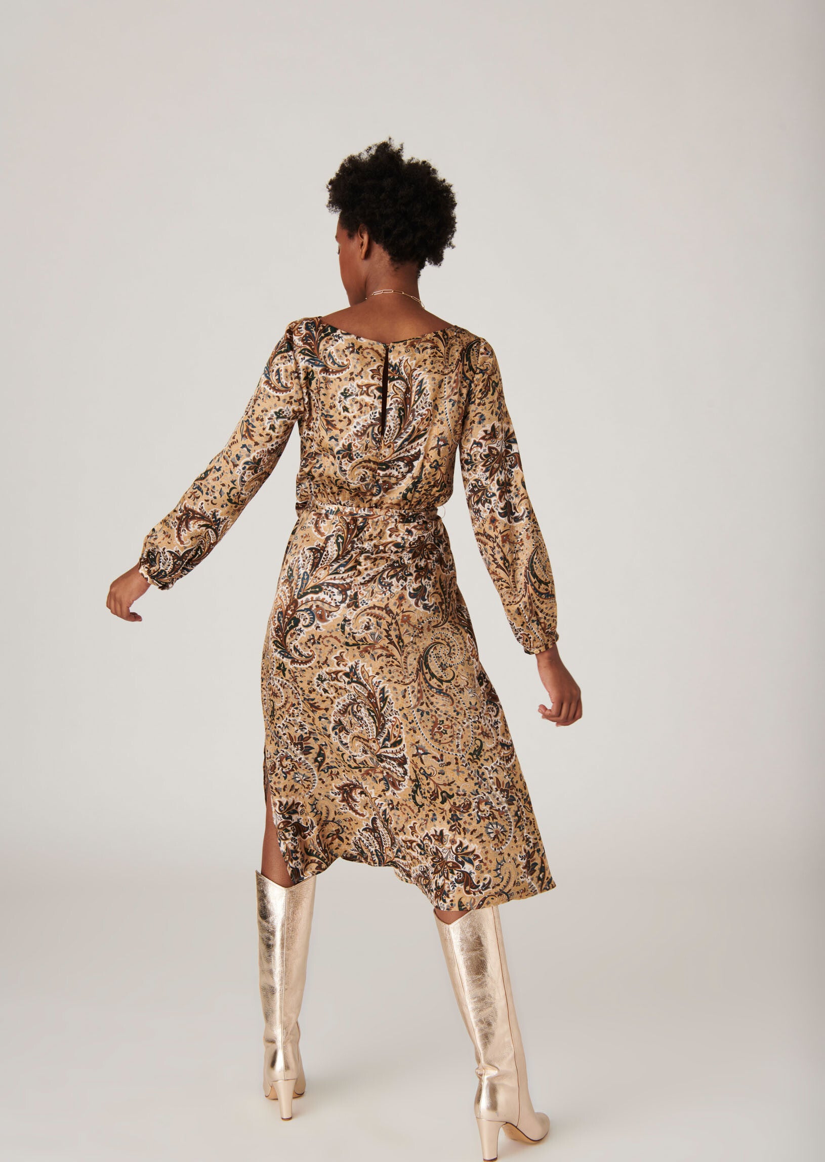 Robe Rylly mi-longue camel imprimé cachemire en satin viscose de soie Faume - seconde main