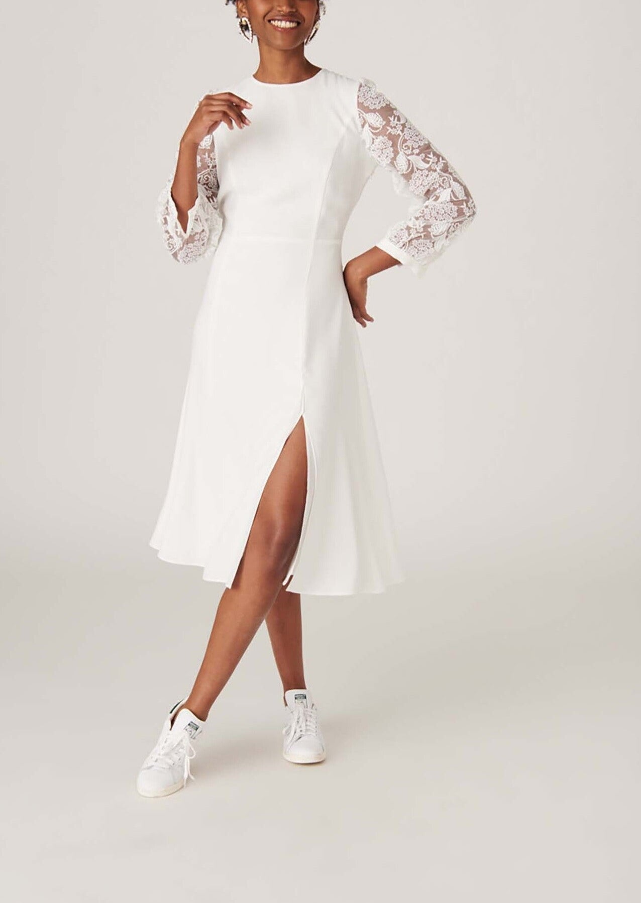 Robe de mariée Rozica en crêpe mat et dentelle Faume - seconde main