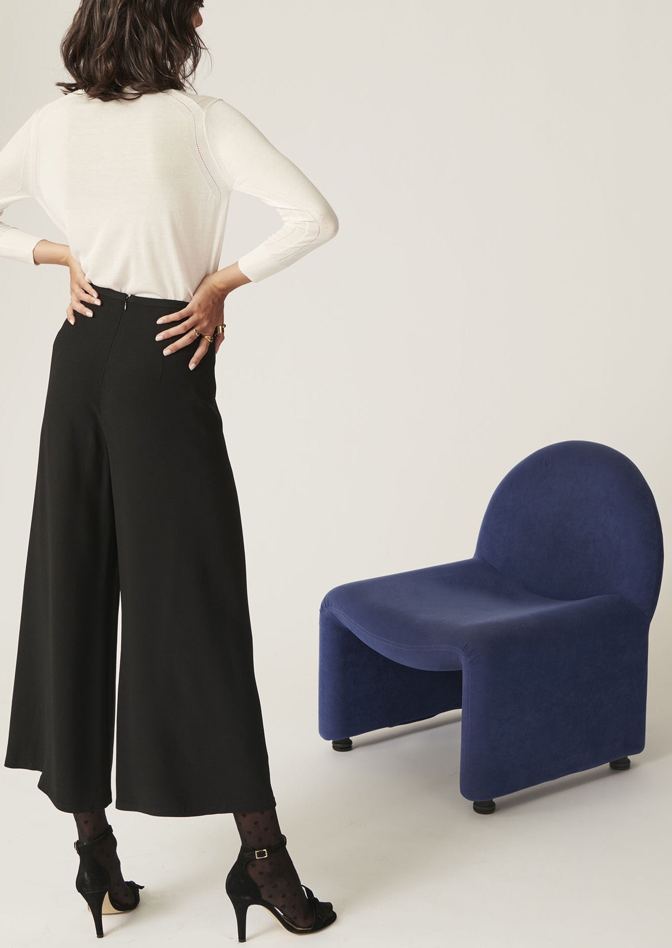 Pantalon Prunelle noir en crêpe envers satin Faume - seconde main