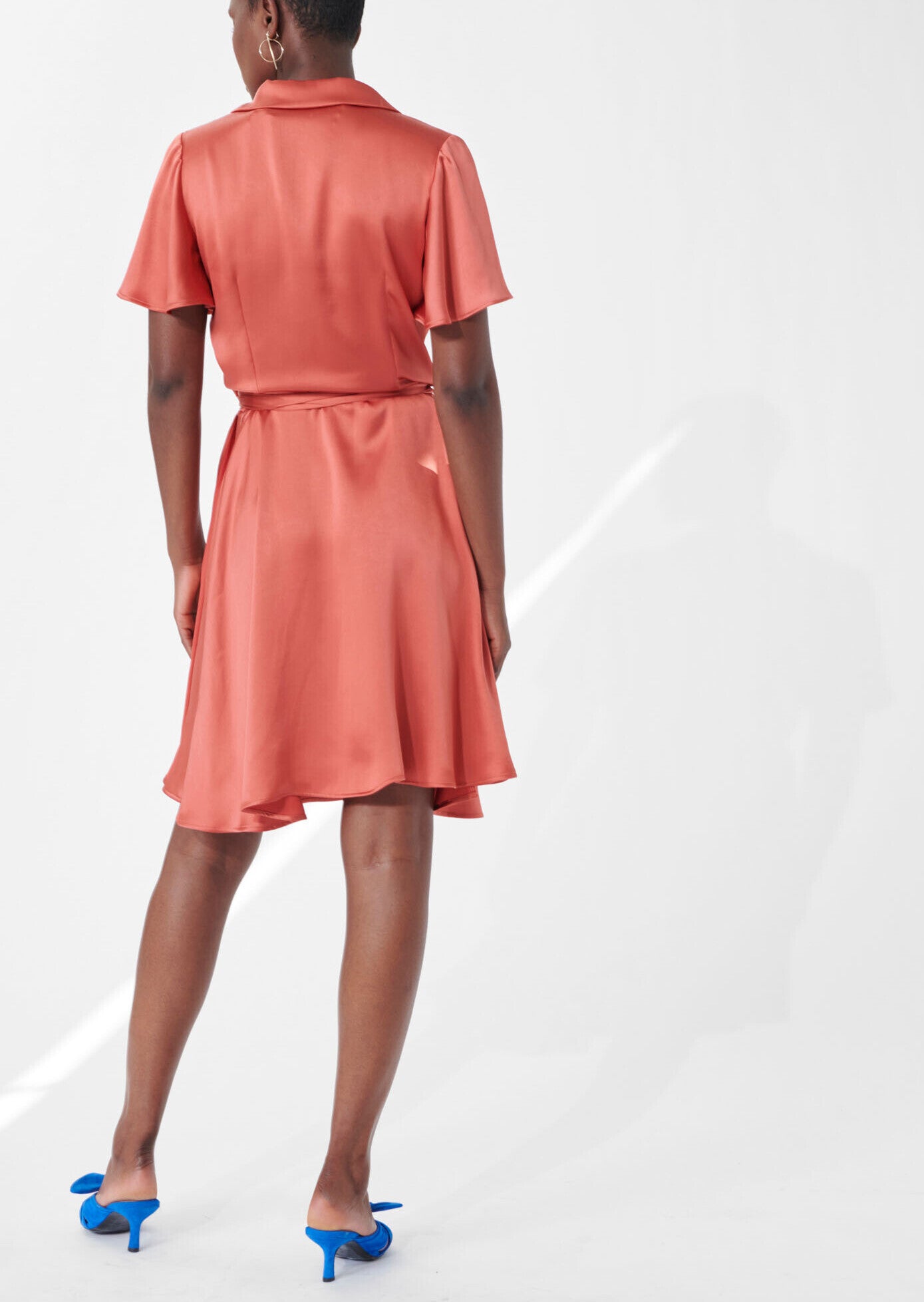 Robe Rybasi bois de rose en satin Faume - seconde main