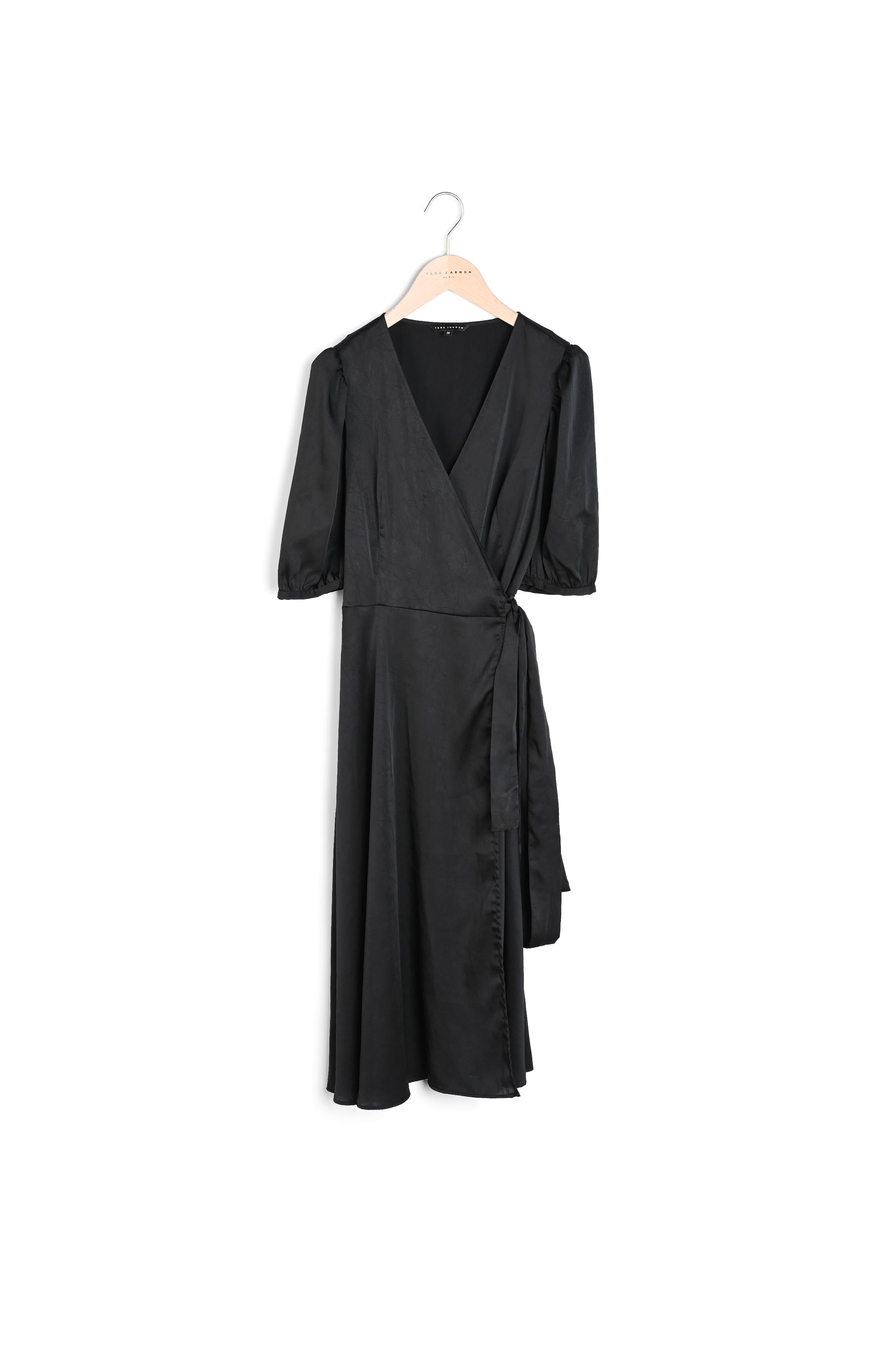 Robe cache-cœur Rikky  noire en crinkle satiné Faume - seconde main