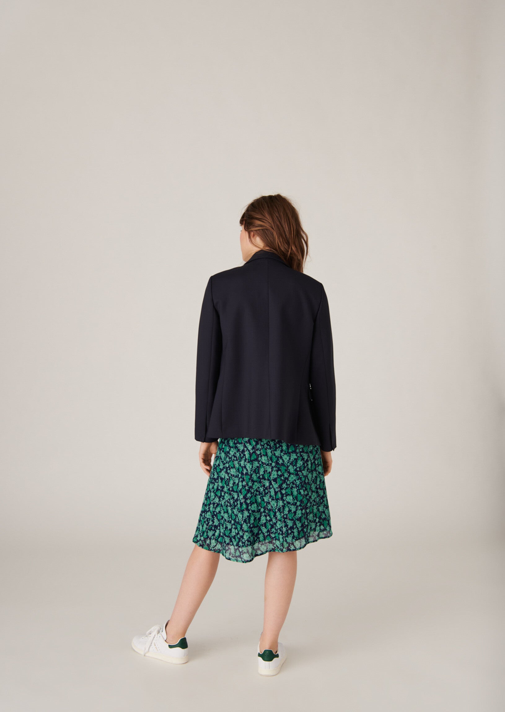 Veste Victorienne bleu nuit en laine froide Faume - seconde main