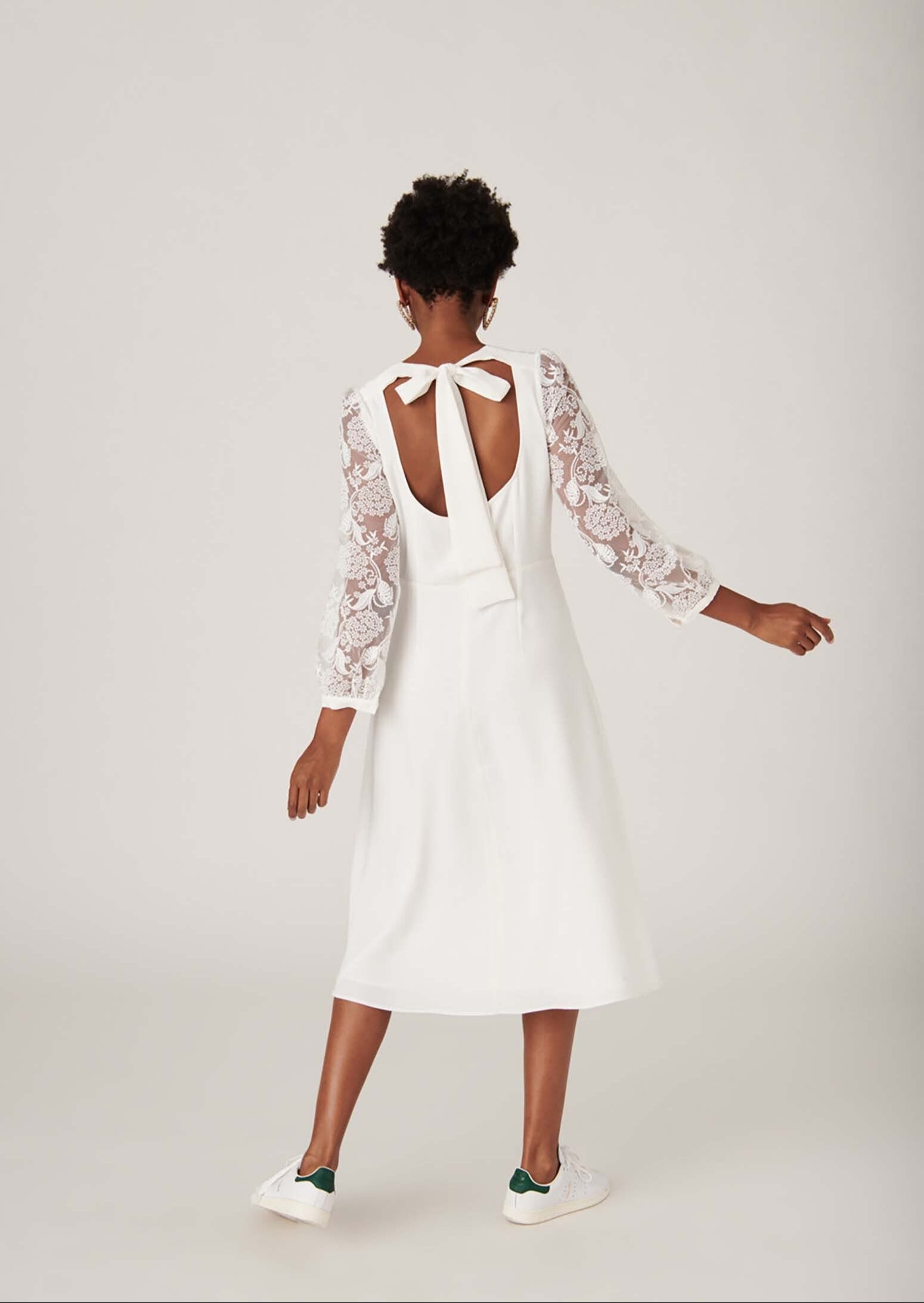 Robe de mariée Rozica en crêpe mat et dentelle Faume - seconde main