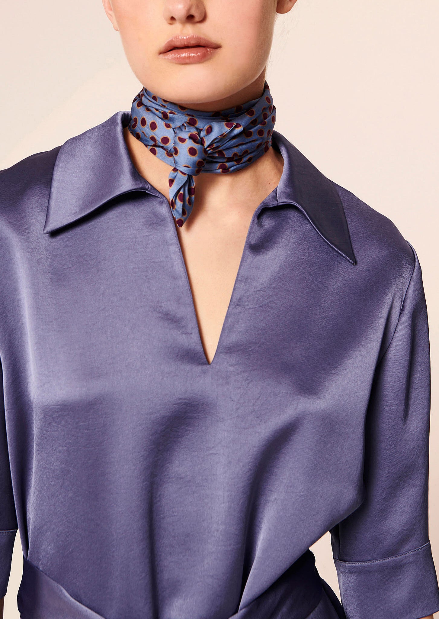 Robe Rocha bleue en satin Faume - seconde main