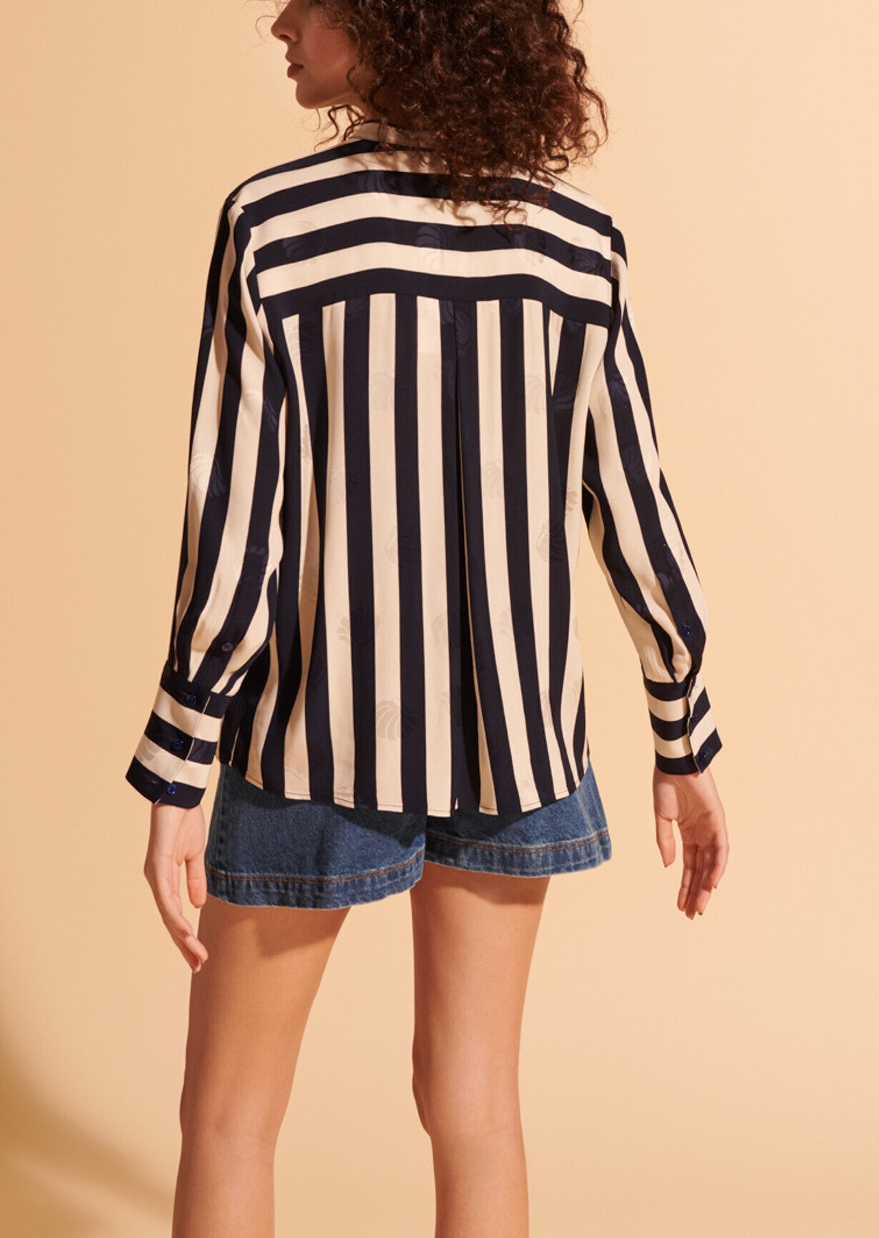 Chemise Teodora bleu marine et écrue en jacquard satiné Faume - seconde main