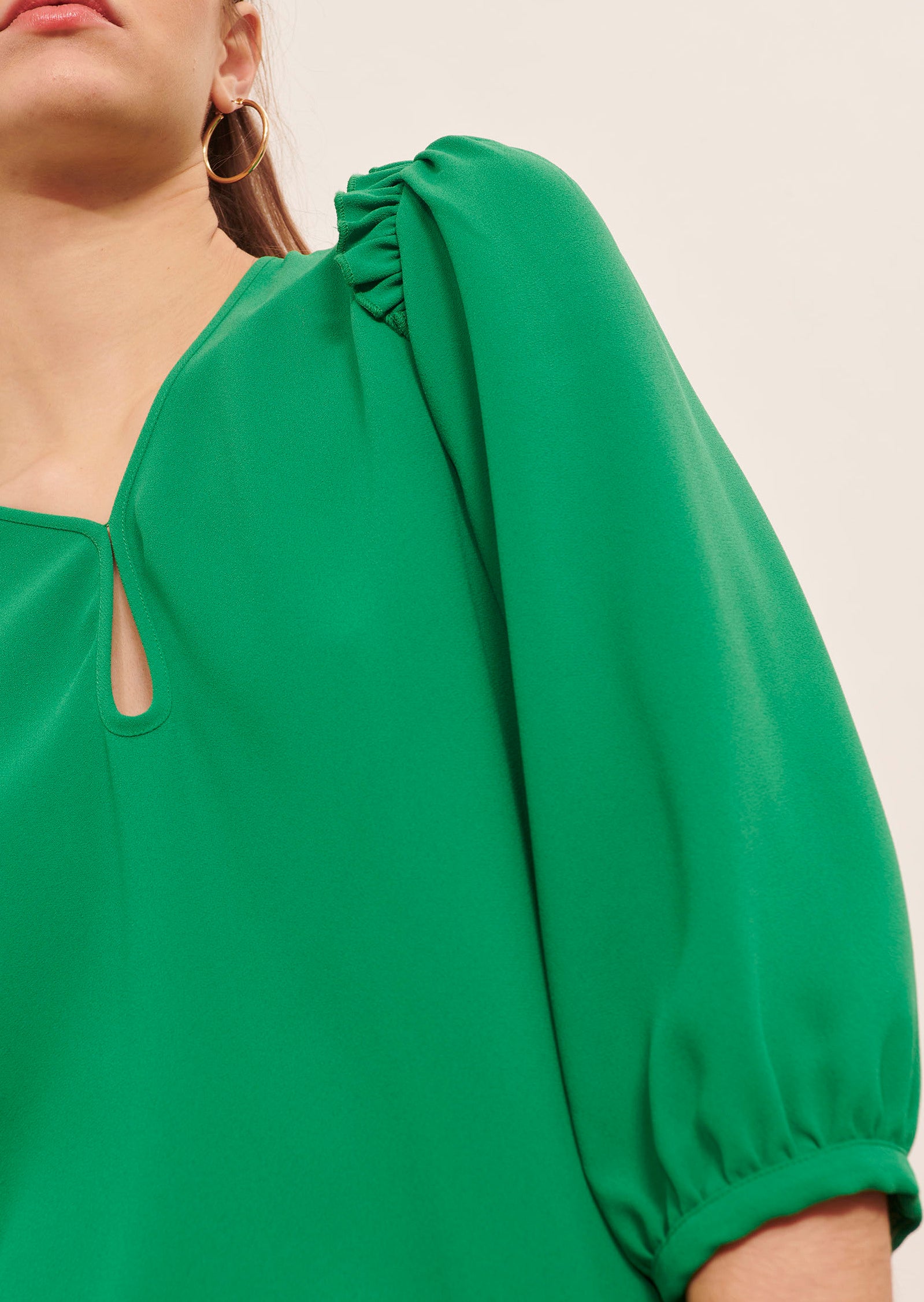 Robe Ruffa verte en crêpe Faume - seconde main