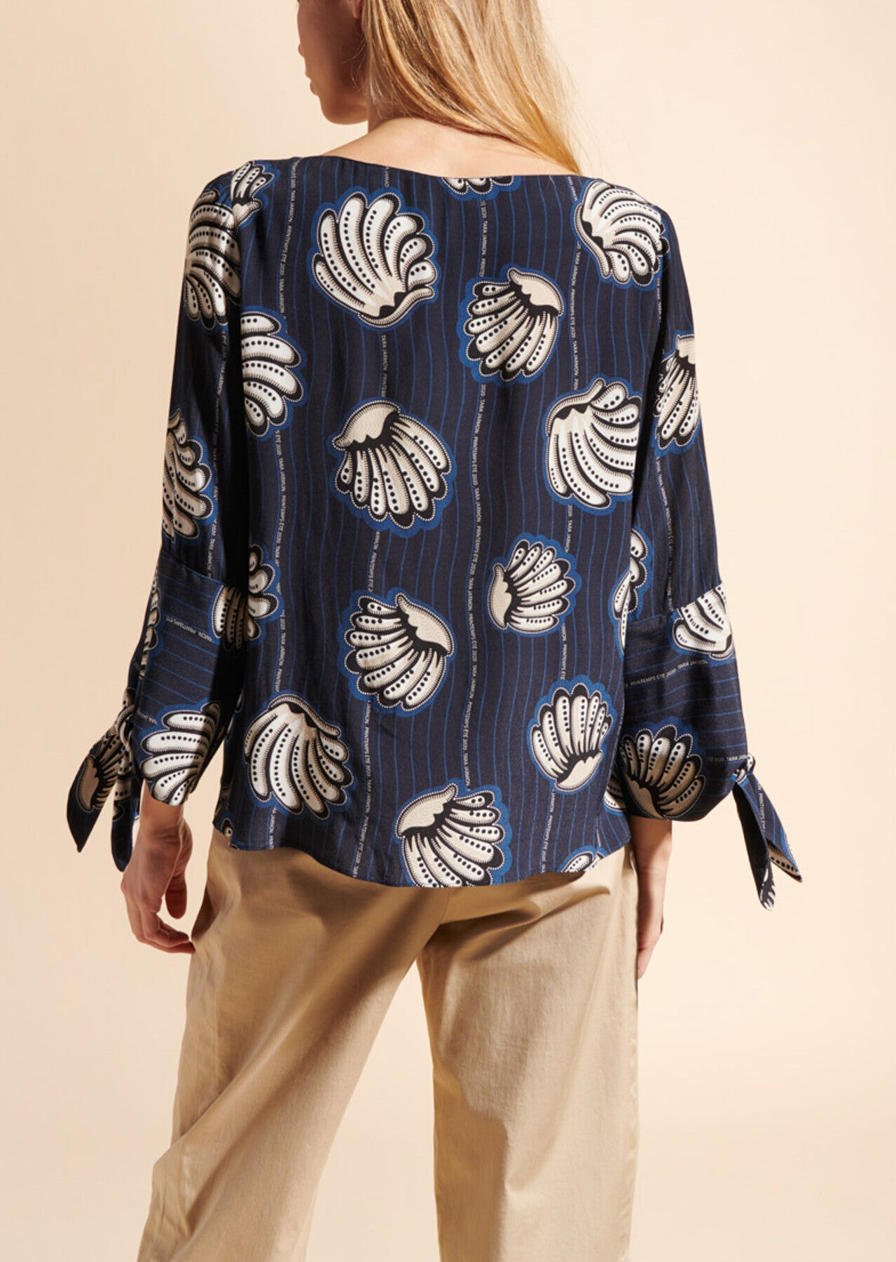 Top Thylane en viscose bleu nuit imprimé coquillages Faume - seconde main