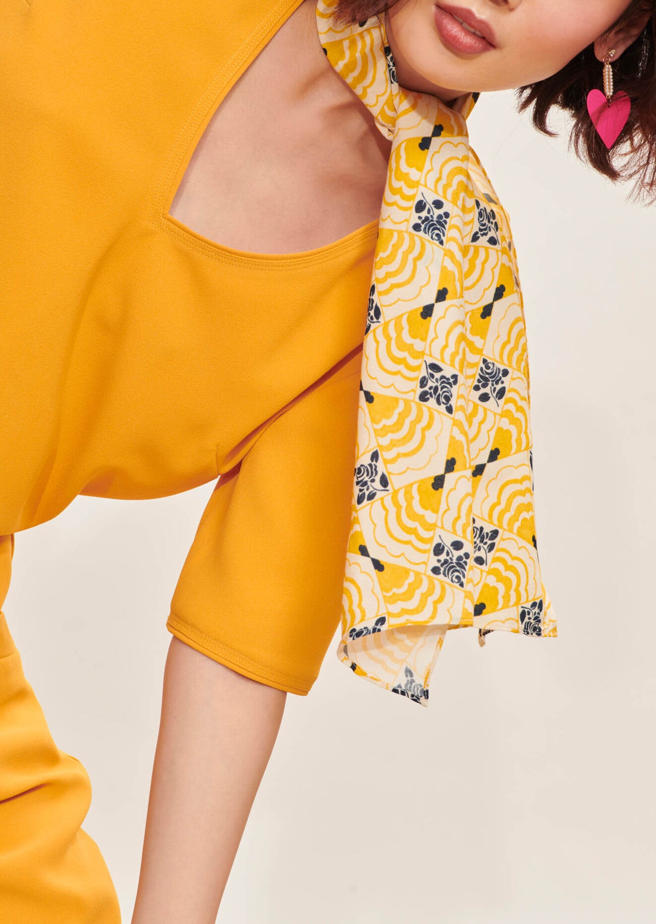 Top Toscane jaune en crêpe Faume - seconde main