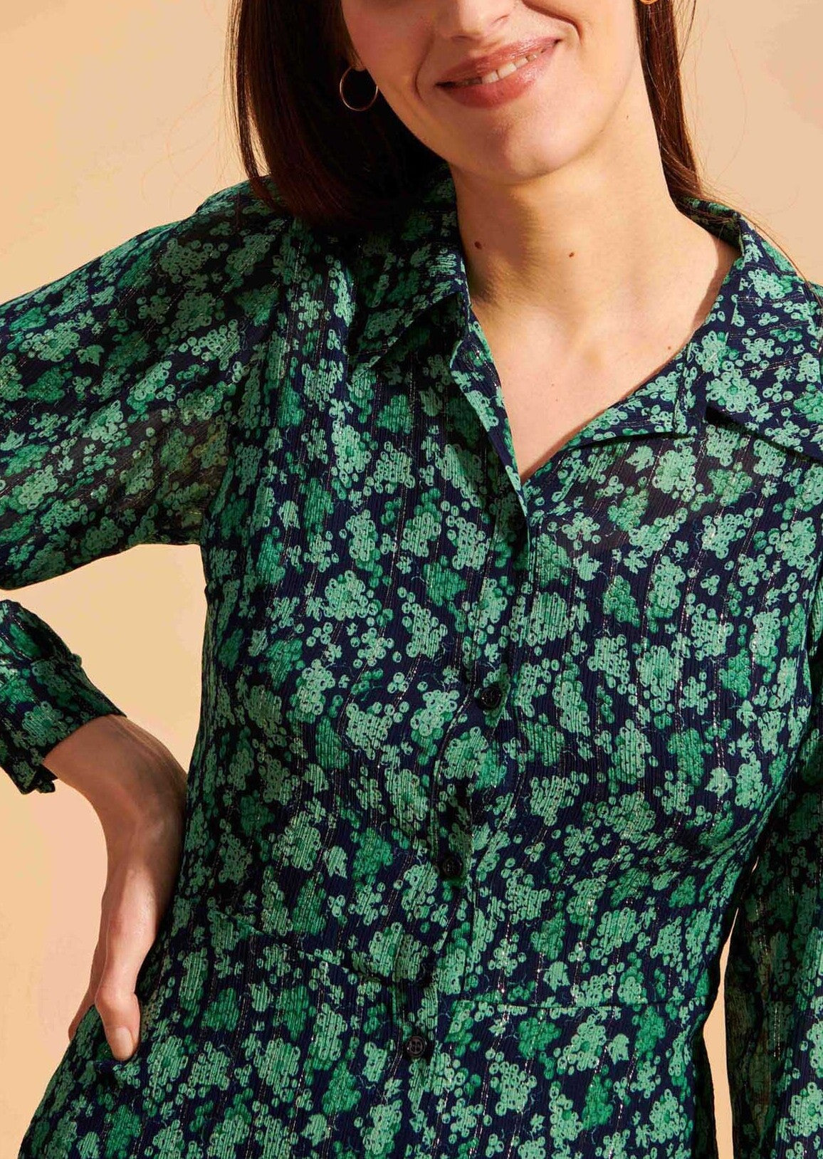 Robe chemise Rimma verte et bleu nuit imprimé myrtilles Faume - seconde main