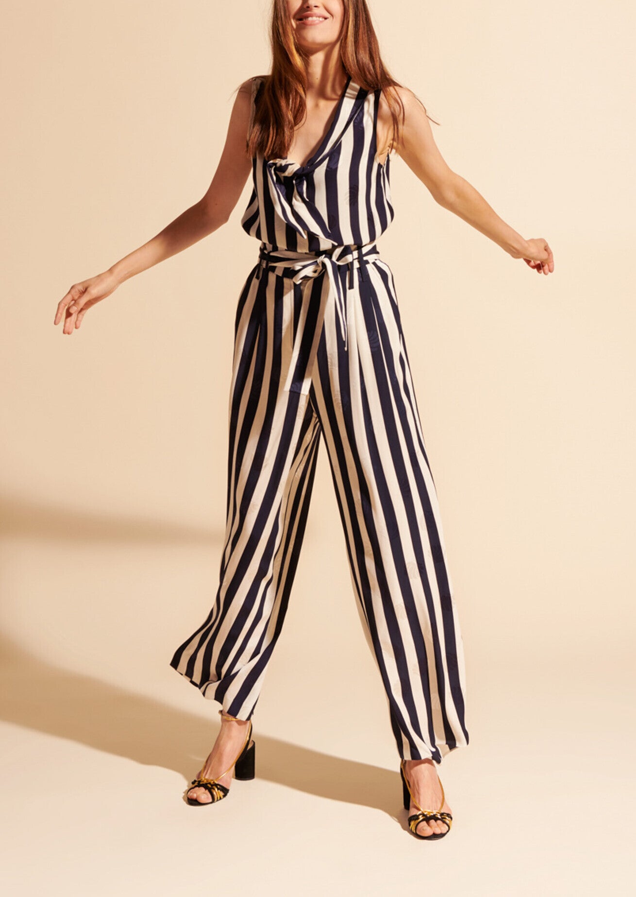 Pantalon Pia bleu nuit et écru en jacquard satiné Faume - seconde main